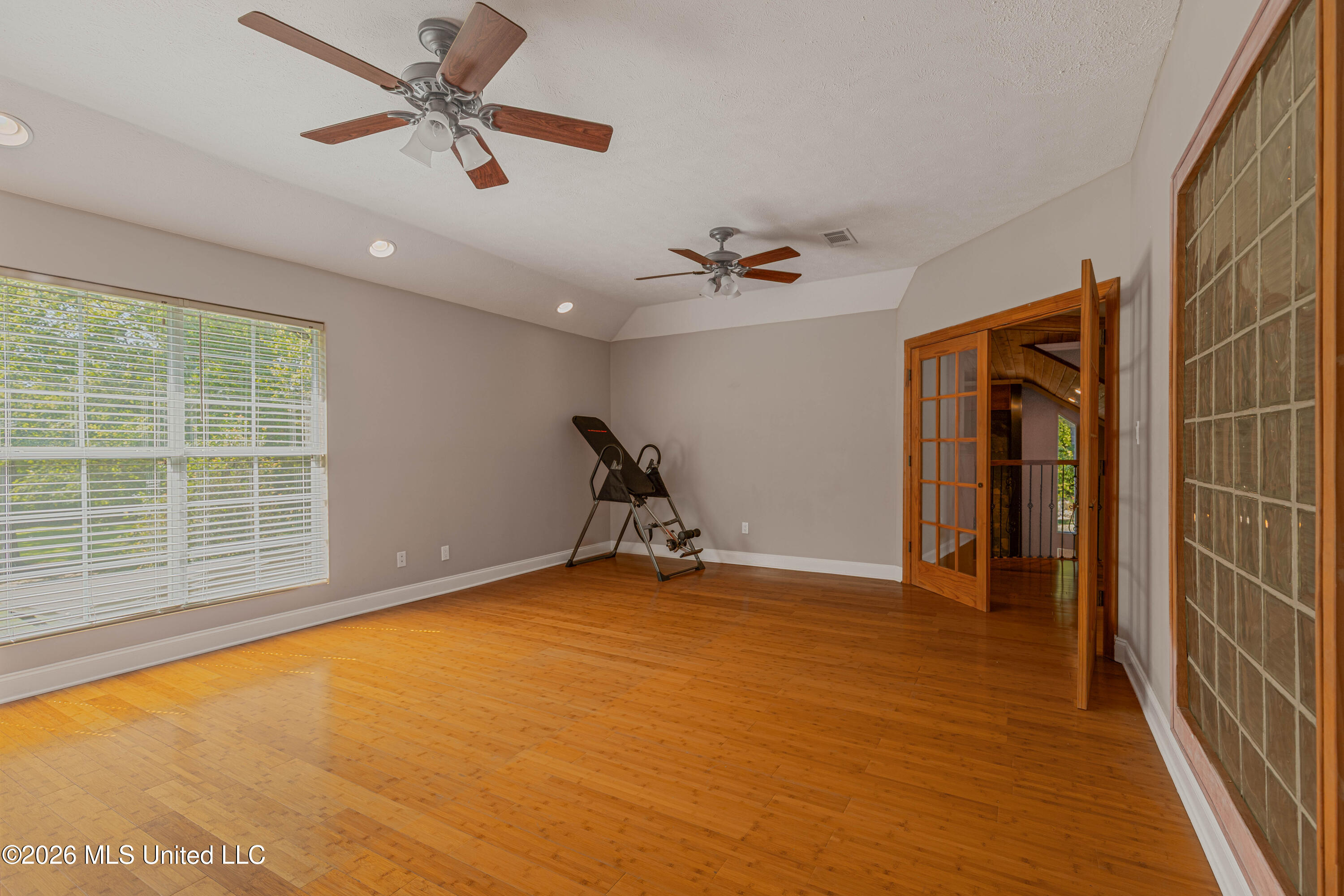 594 Basswood Cove Property Photo 57