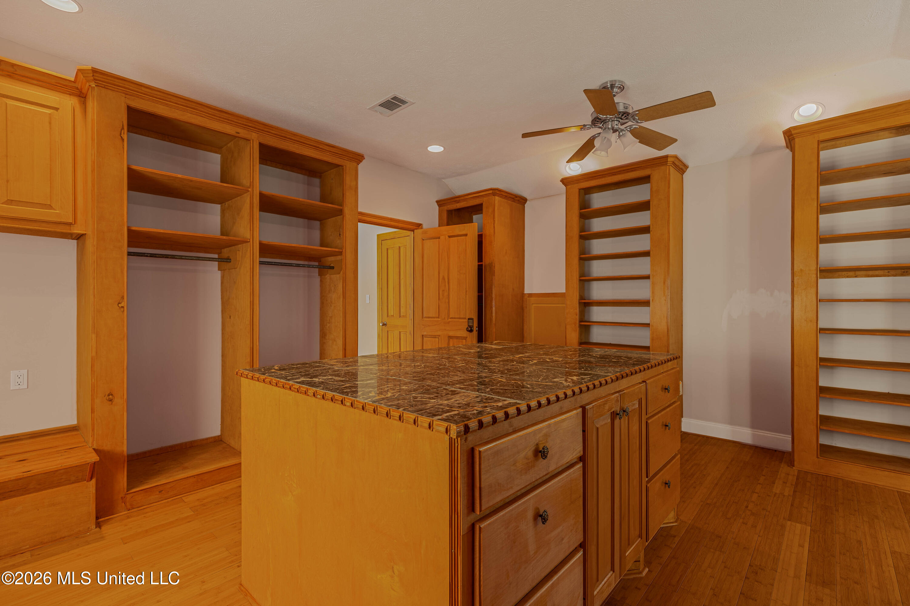 594 Basswood Cove Property Photo 59