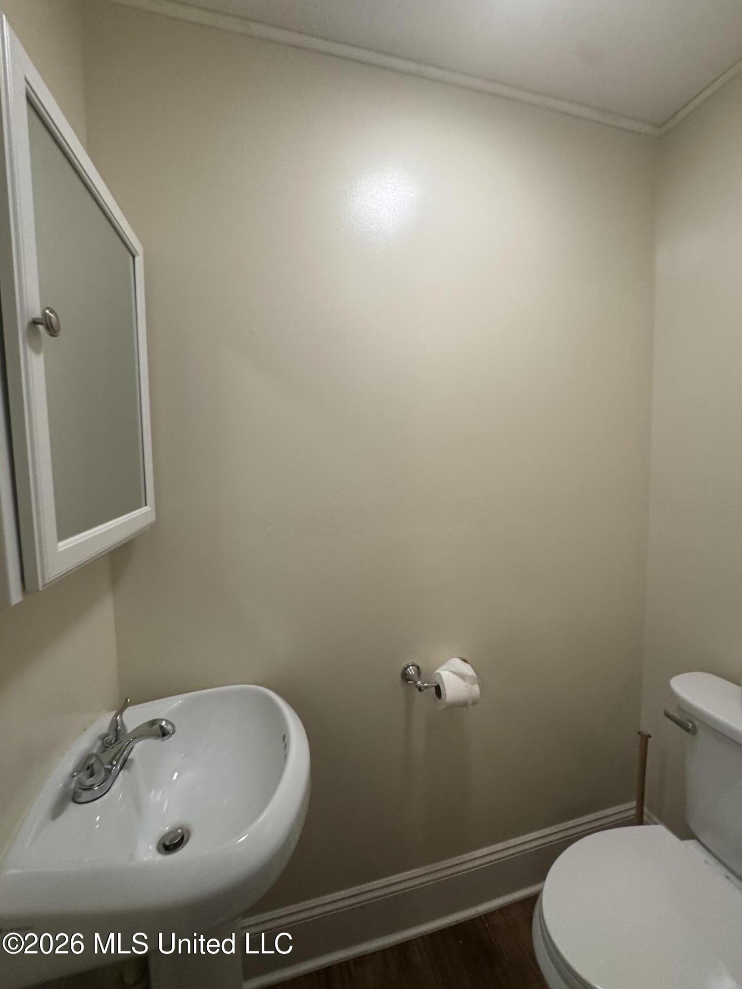 250 Winfield Street Property Photo 8