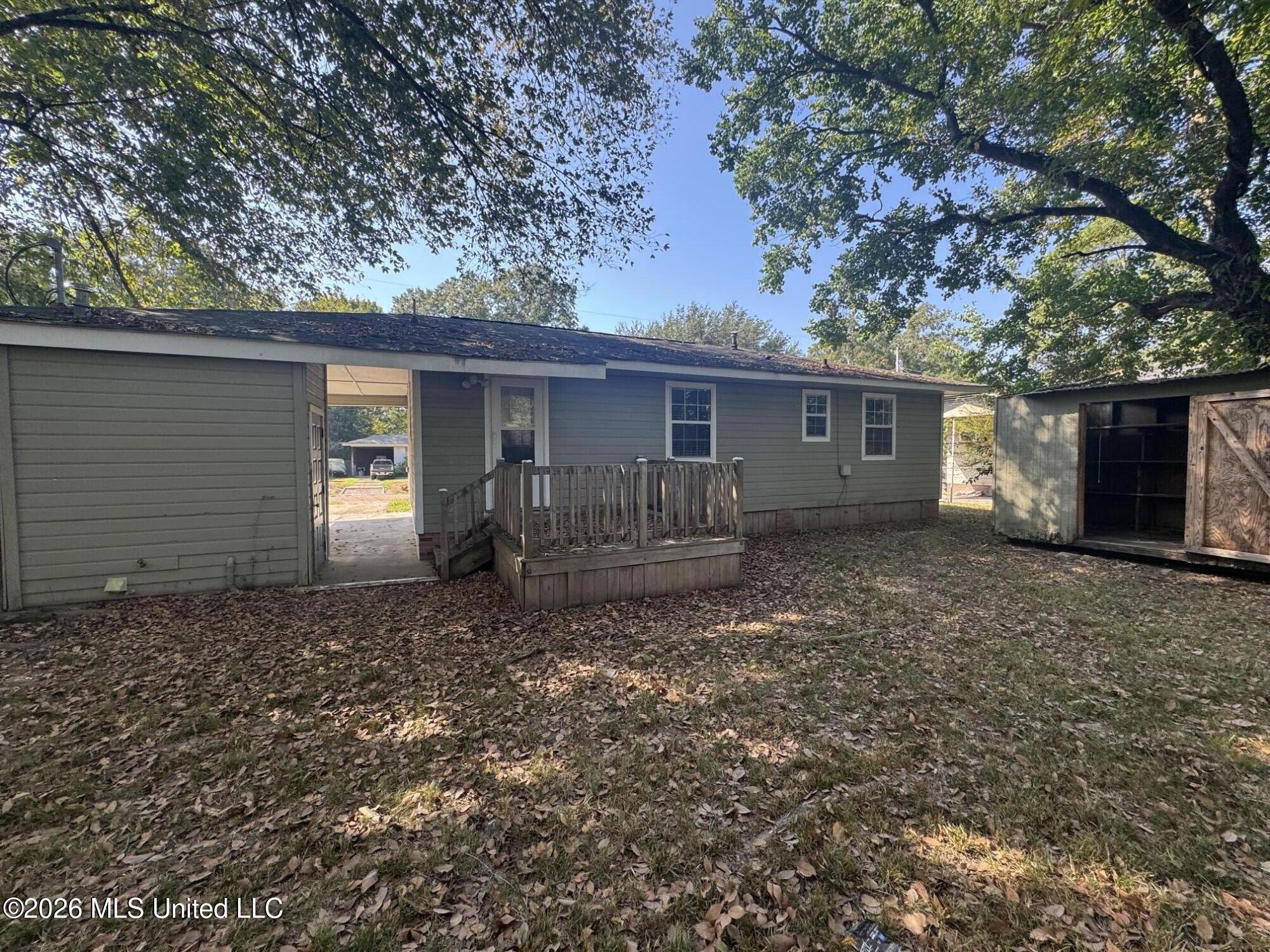250 Winfield Street Property Photo 12