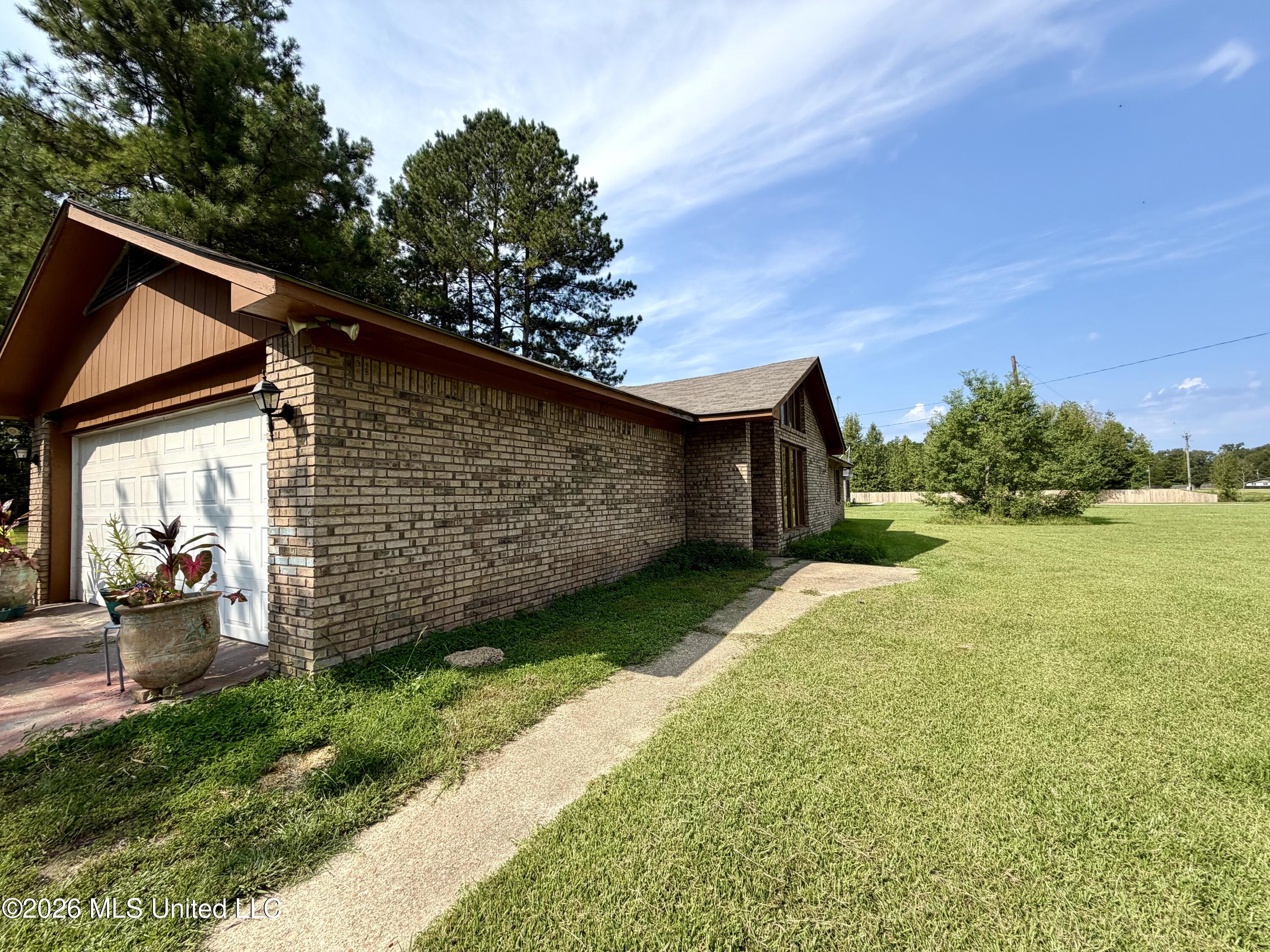 961 Dunn-ratcliff Road Property Photo 9