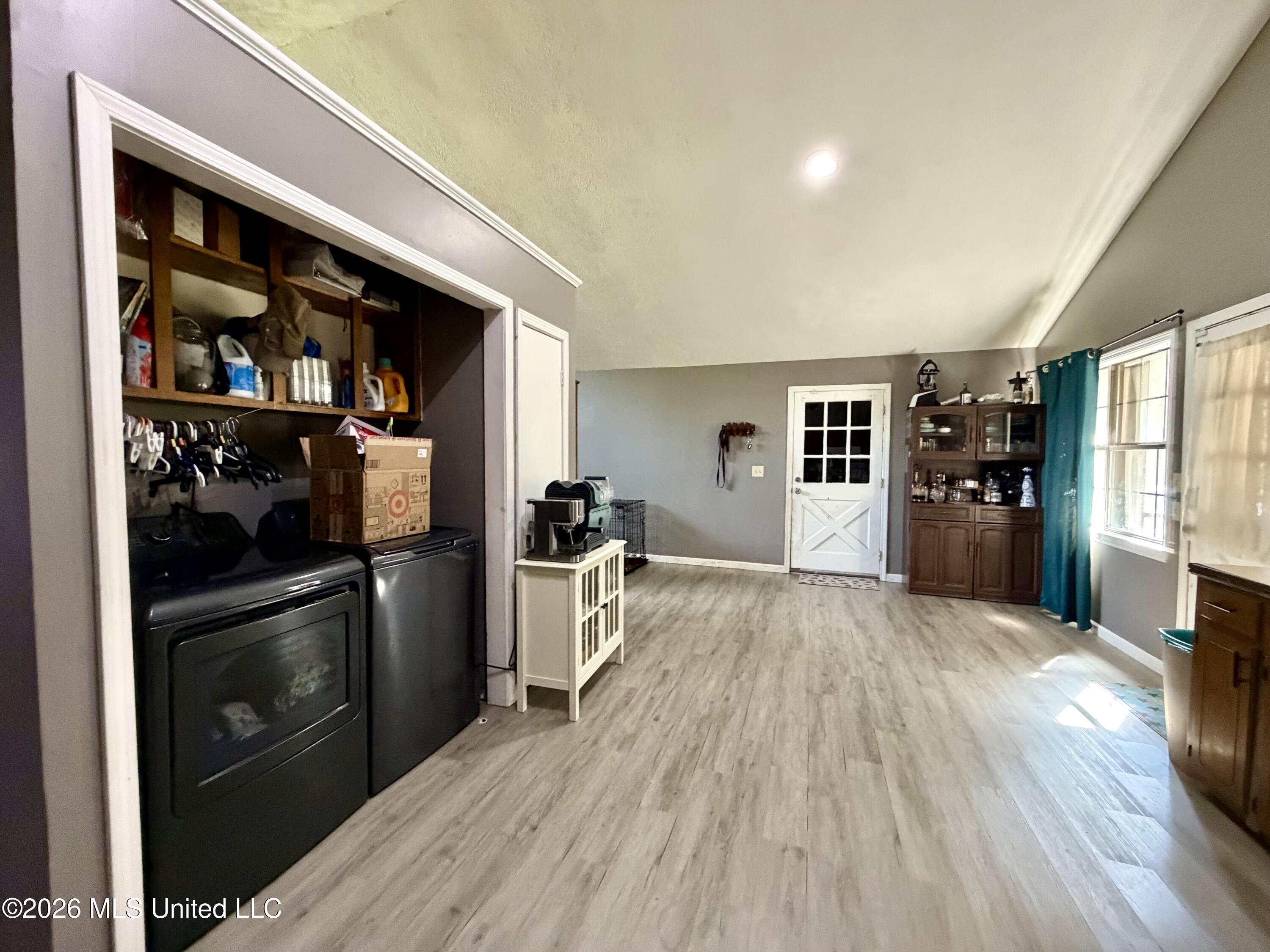 961 Dunn-ratcliff Road Property Photo 14