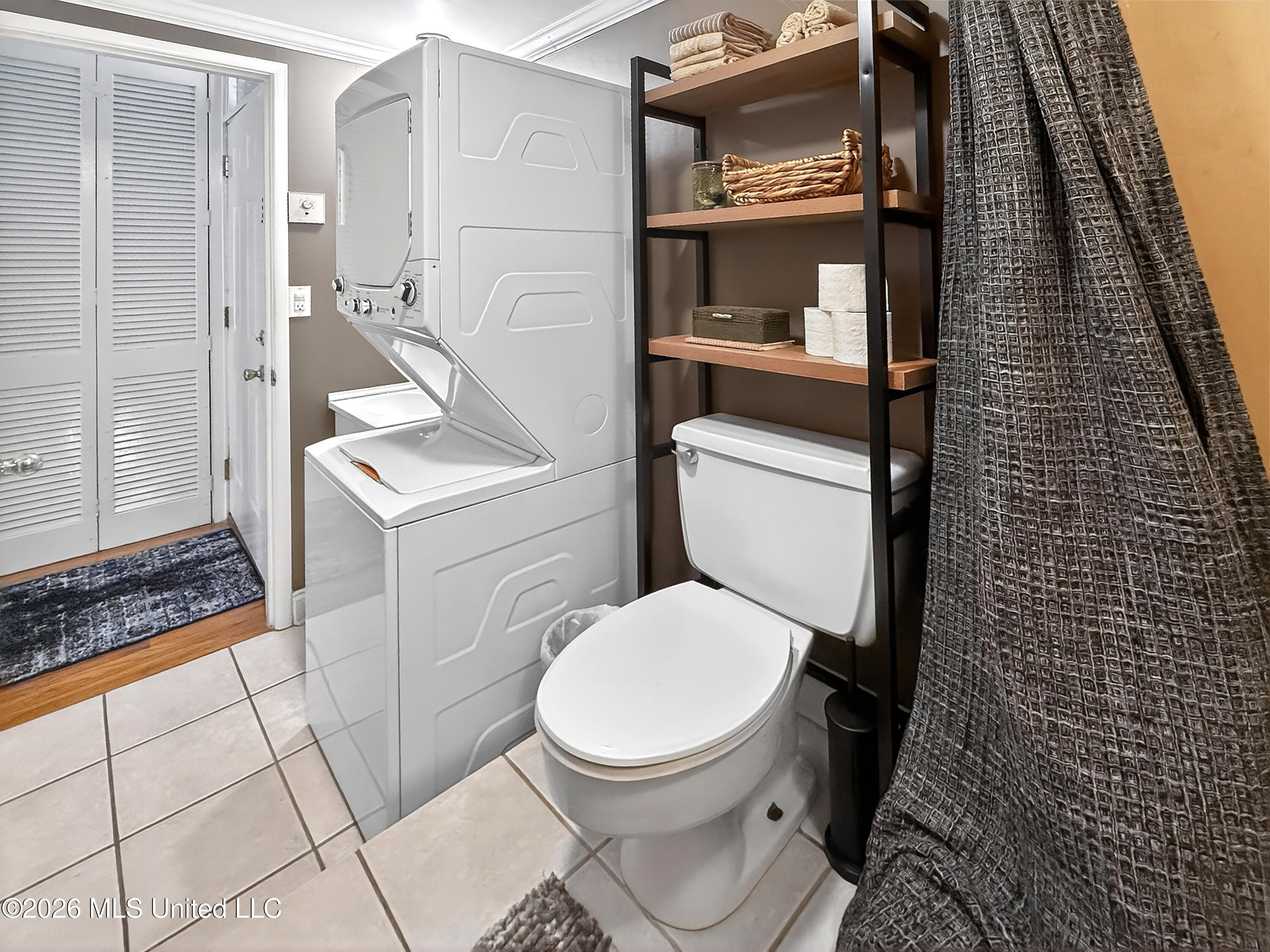 217 Lakeside Villa Property Photo 12