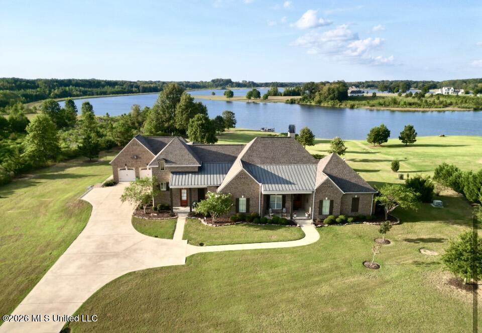 129 Churchill Place Property Photo 2