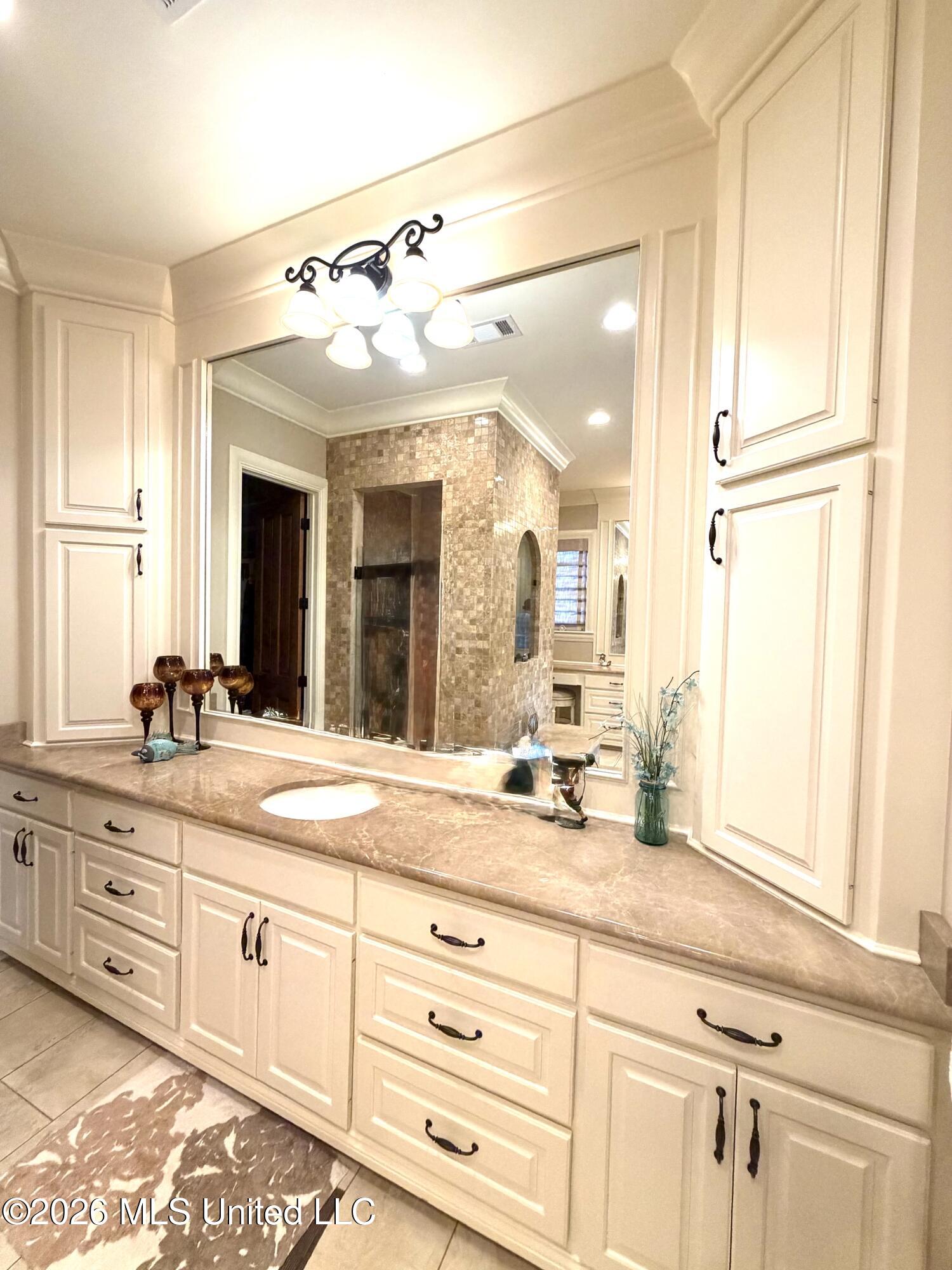 129 Churchill Place Property Photo 25