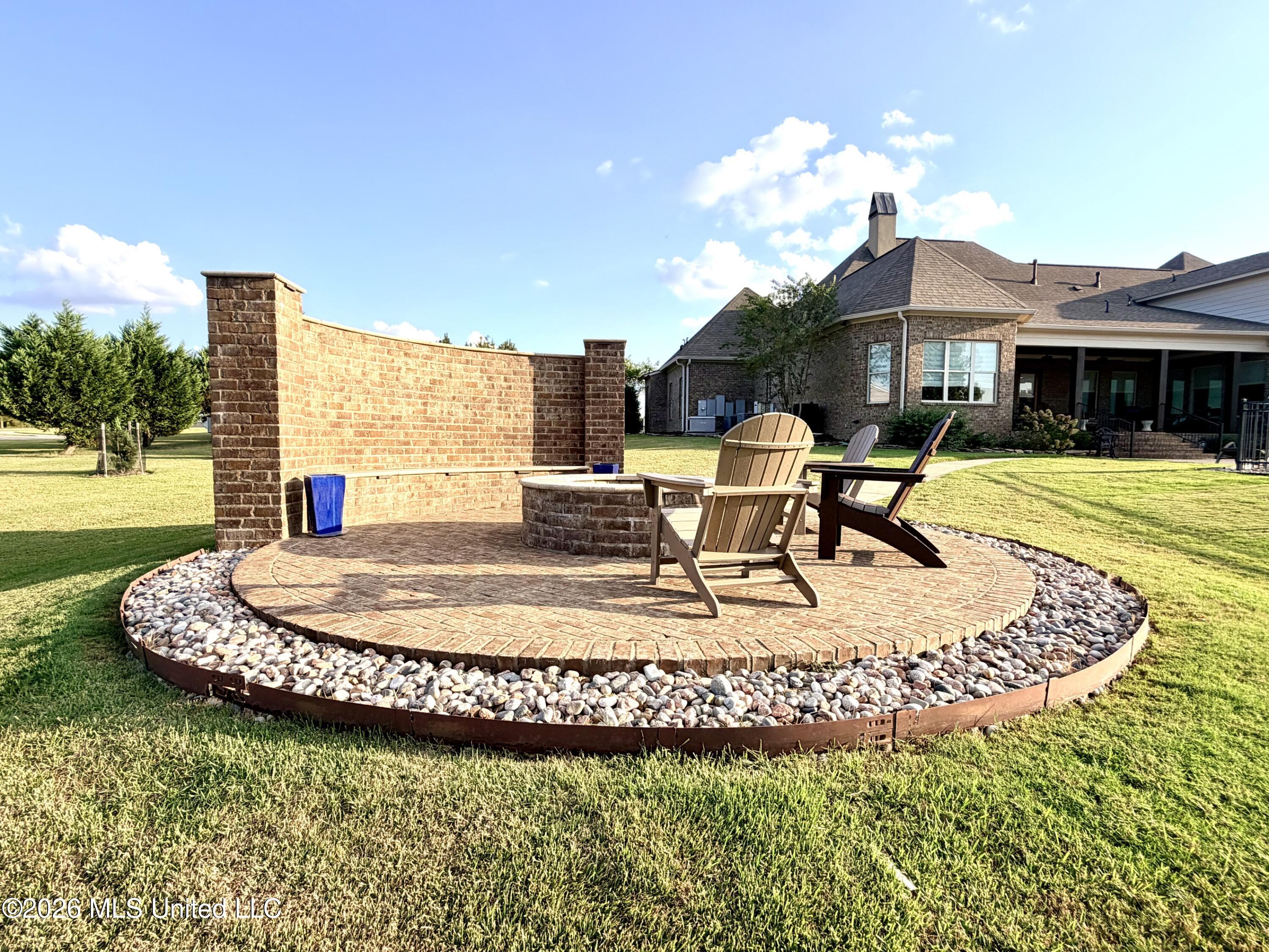 129 Churchill Place Property Photo 41