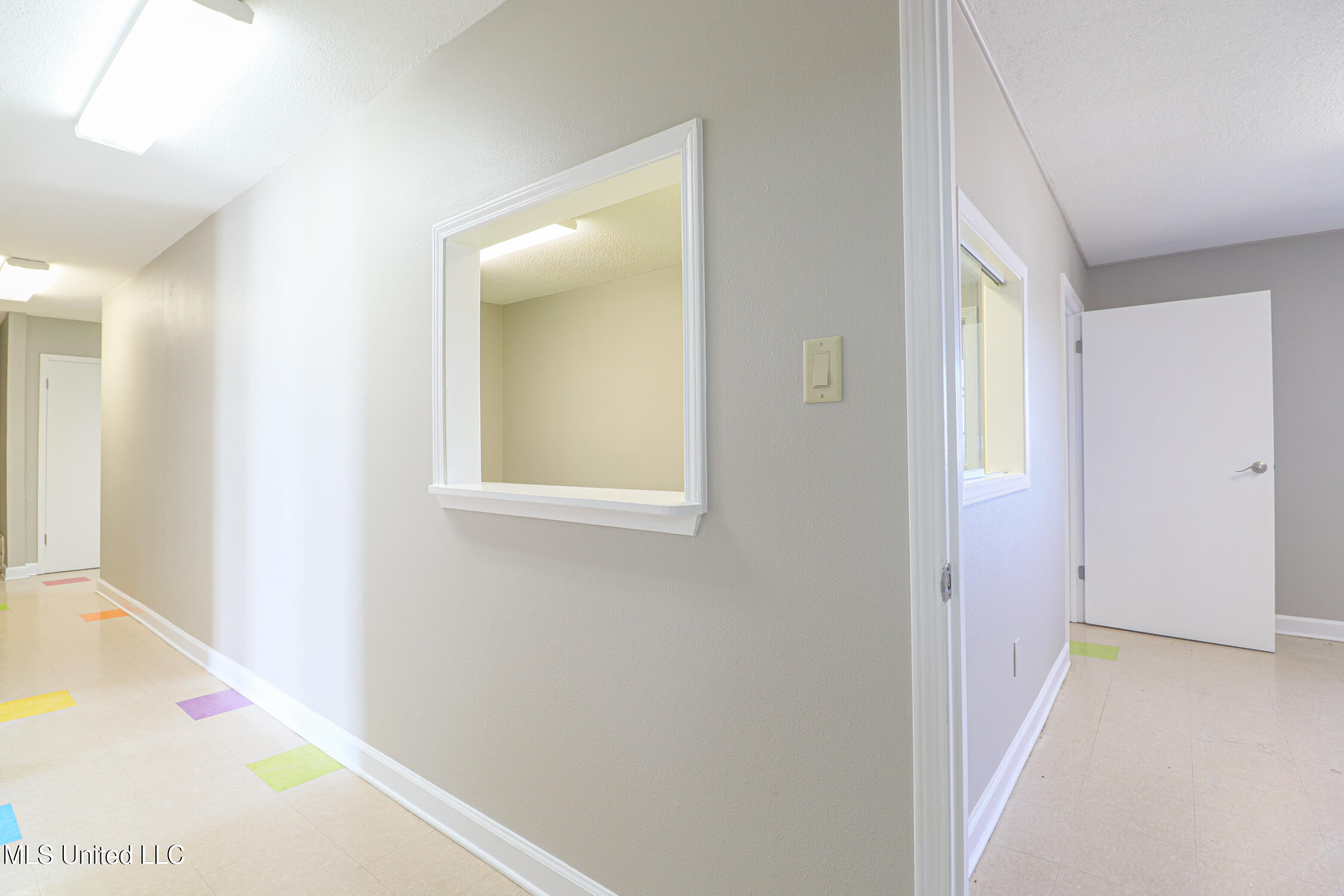 15465 Oak Lane Property Photo 4