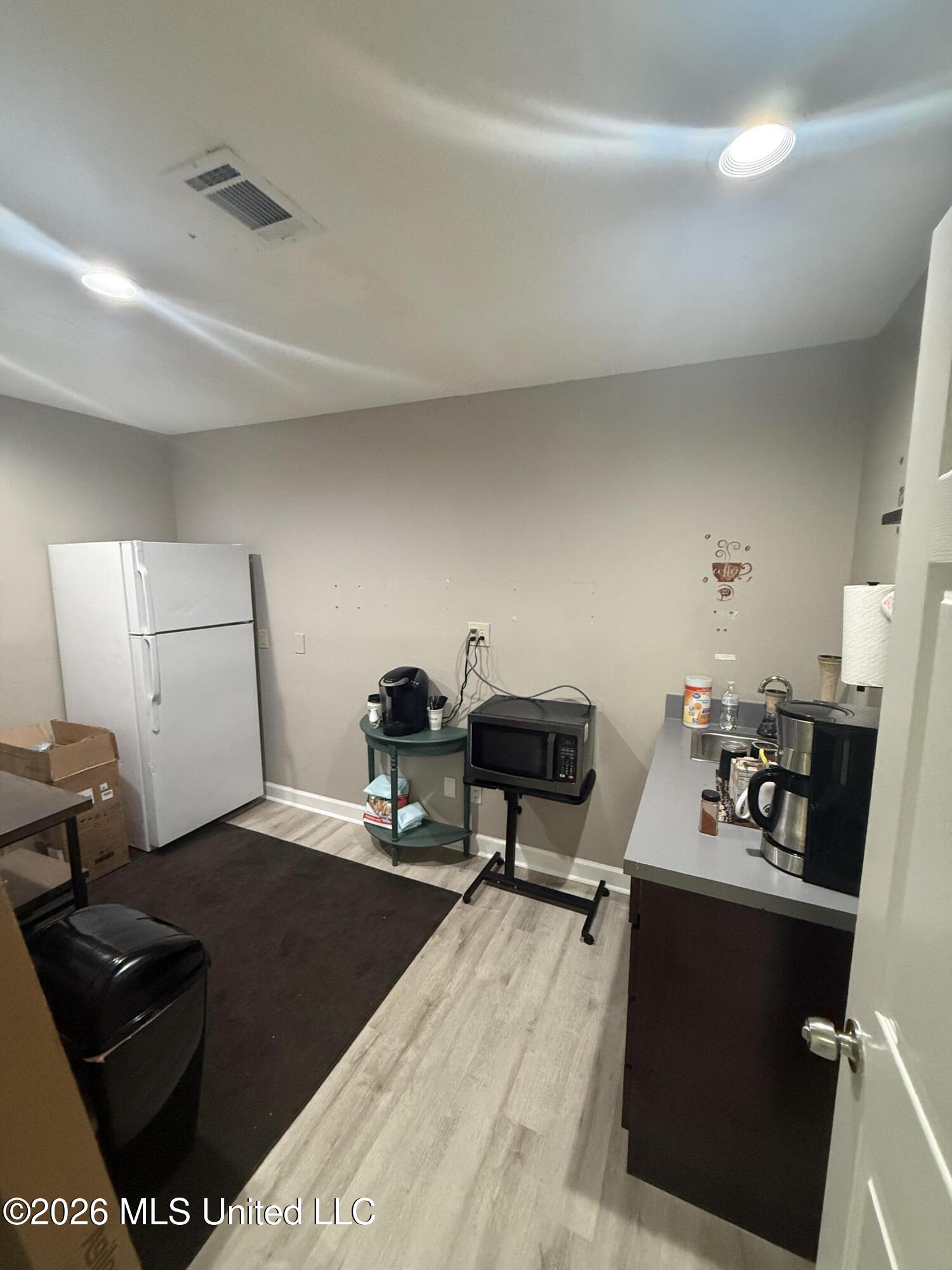 15465 Oak Lane Property Photo 27