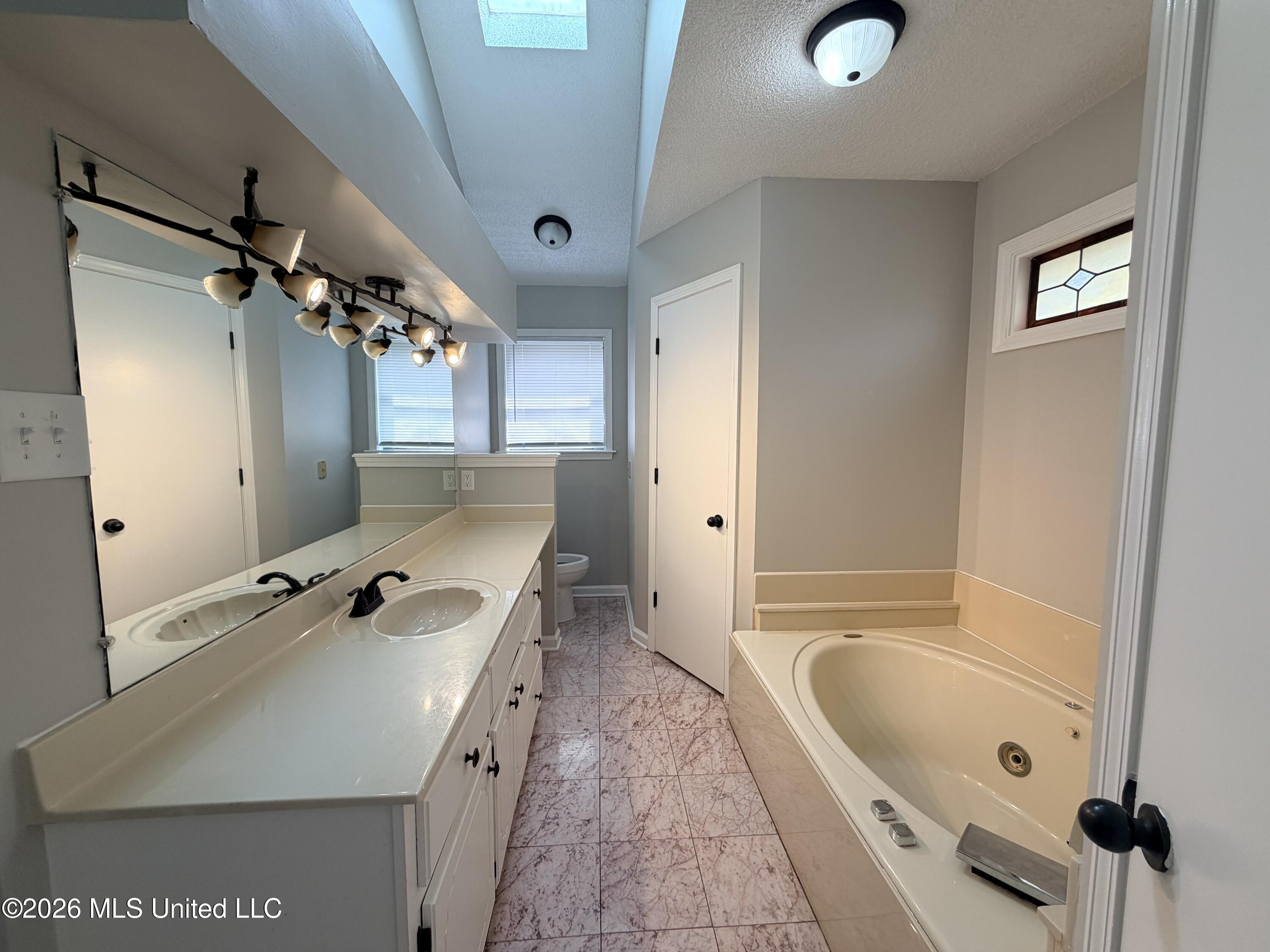 7211 Grove Park Road Property Photo 13
