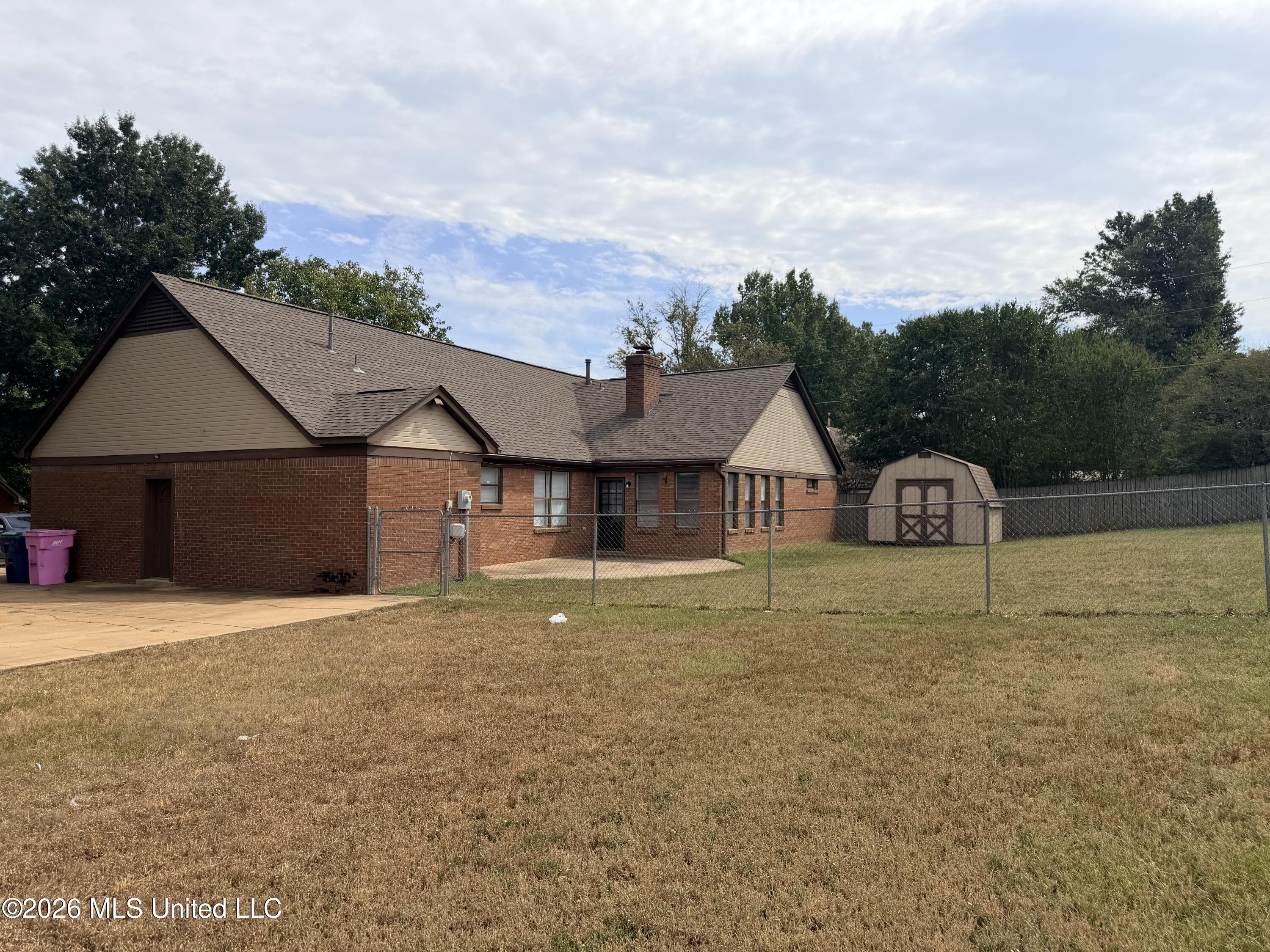 7211 Grove Park Road Property Photo 14