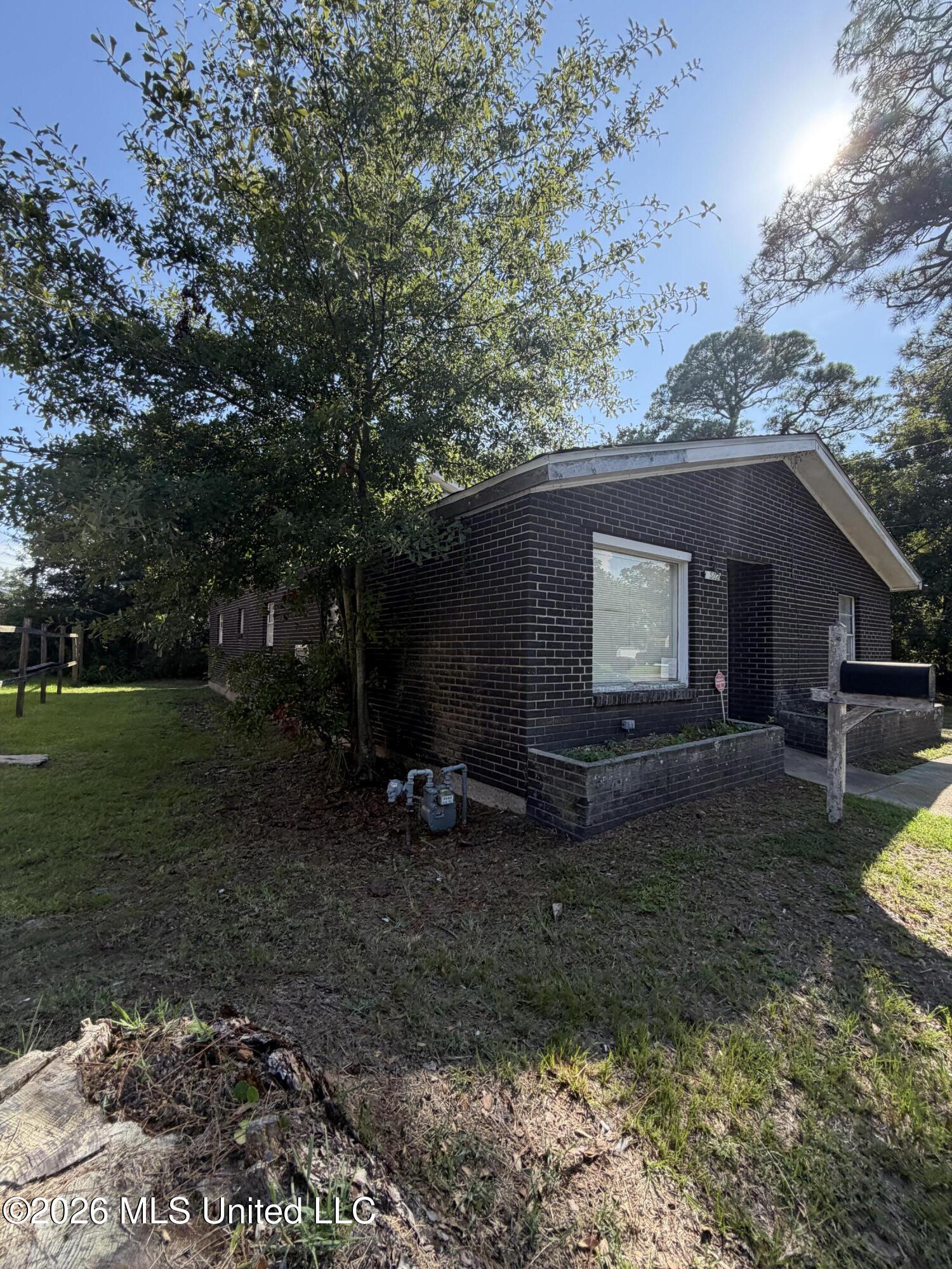 1502 School Avenue Property Photo 1