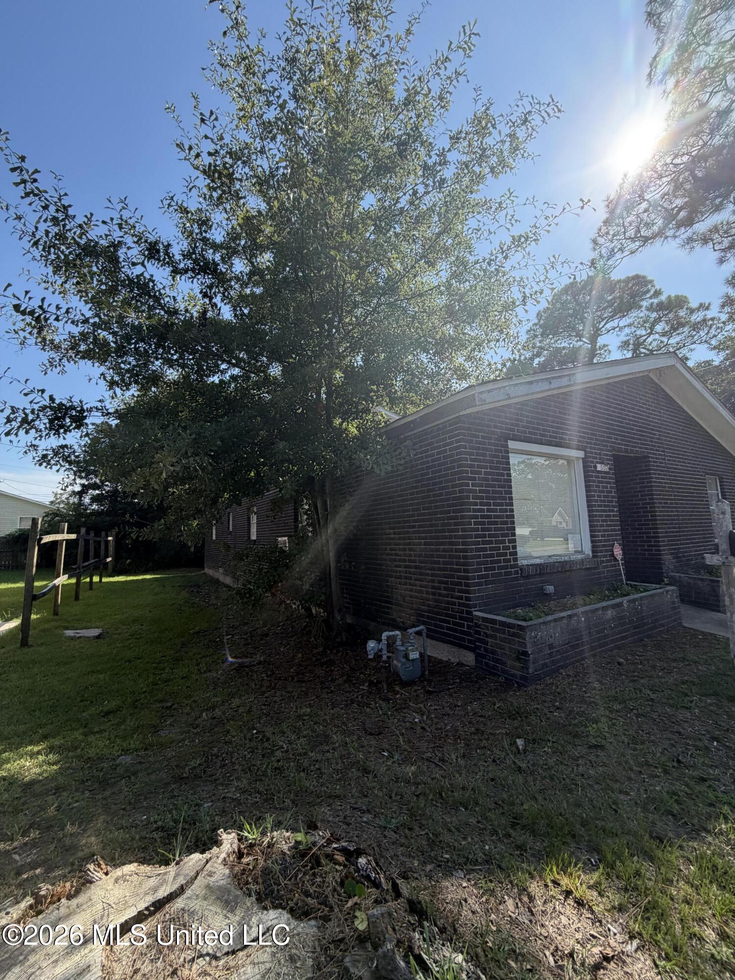 1502 School Avenue Property Photo 2