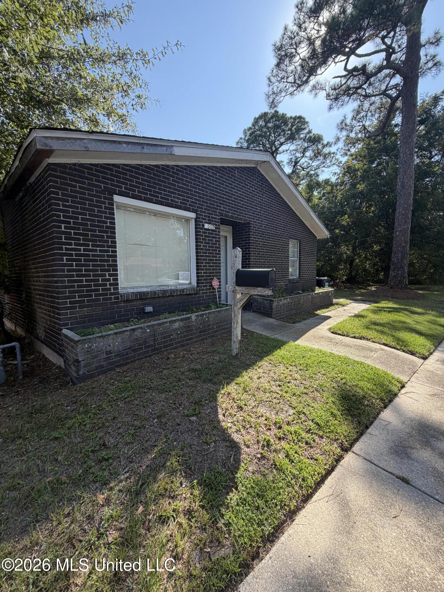 1502 School Avenue Property Photo 3