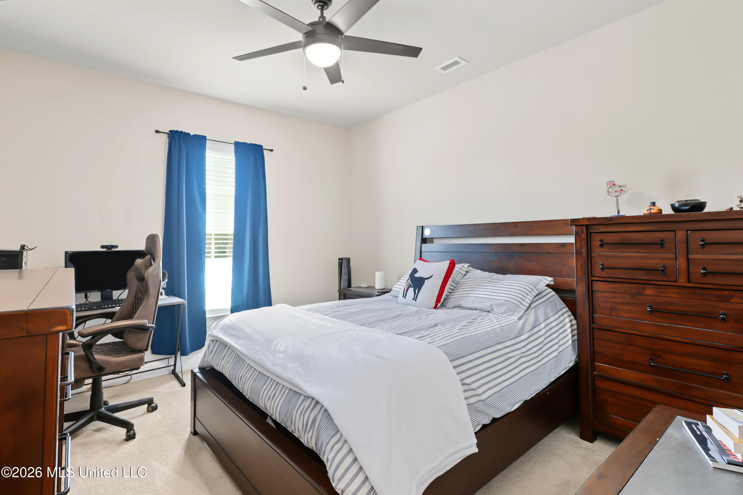 6814 Rolling Green Drive Property Photo 18