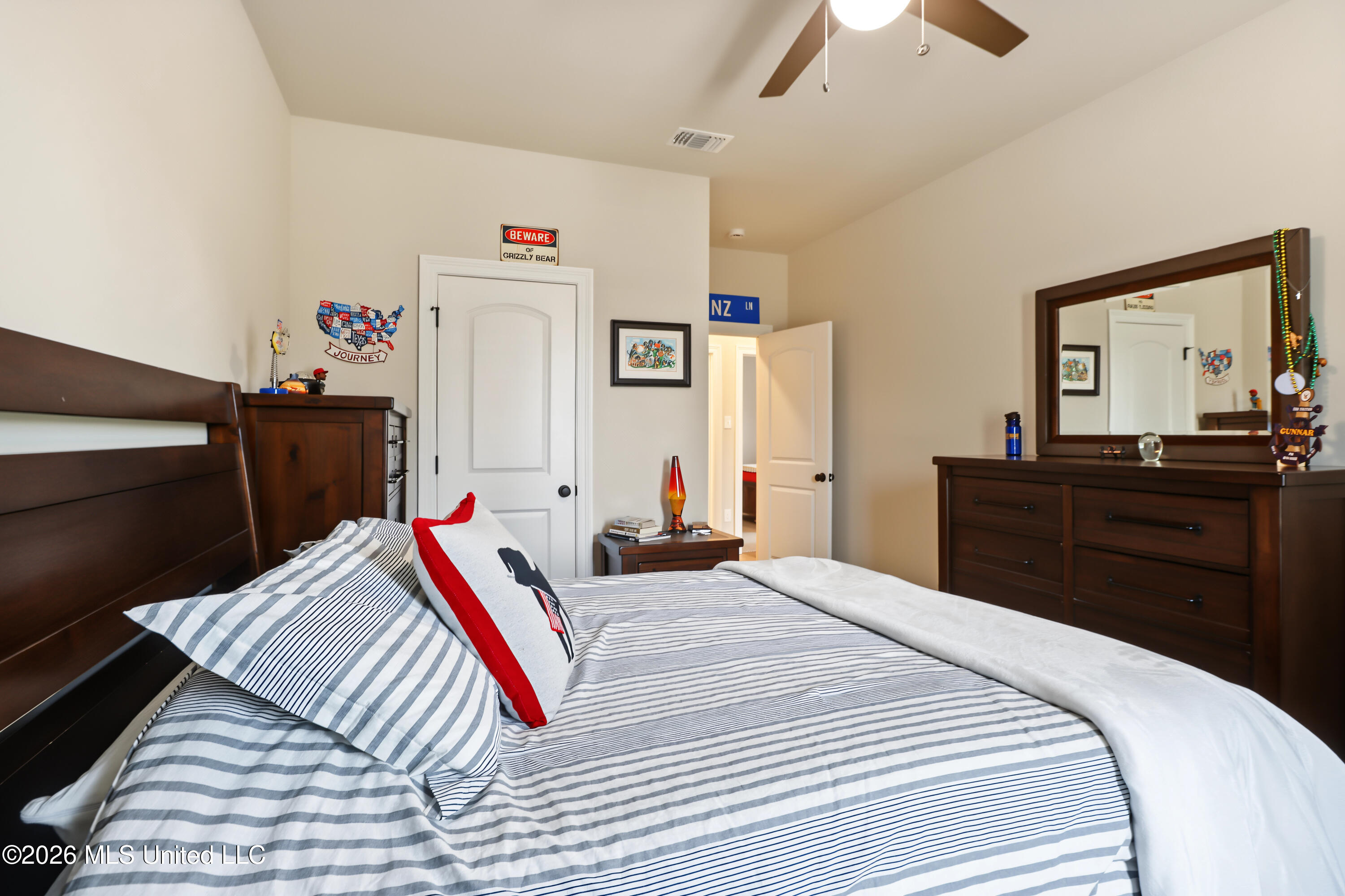 6814 Rolling Green Drive Property Photo 19