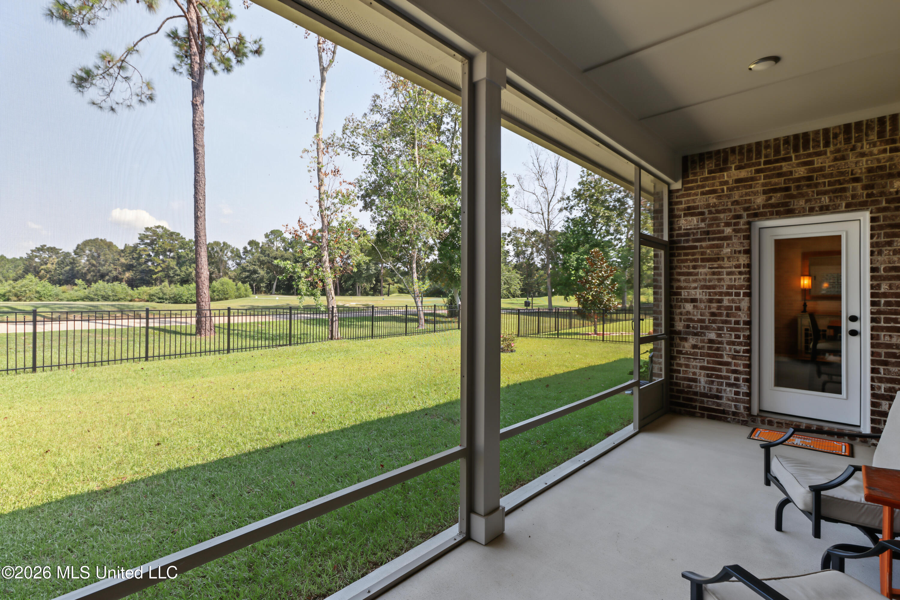 6814 Rolling Green Drive Property Photo 26