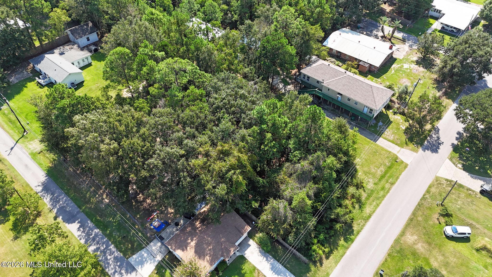 306 Vacation Lane Property Photo 2