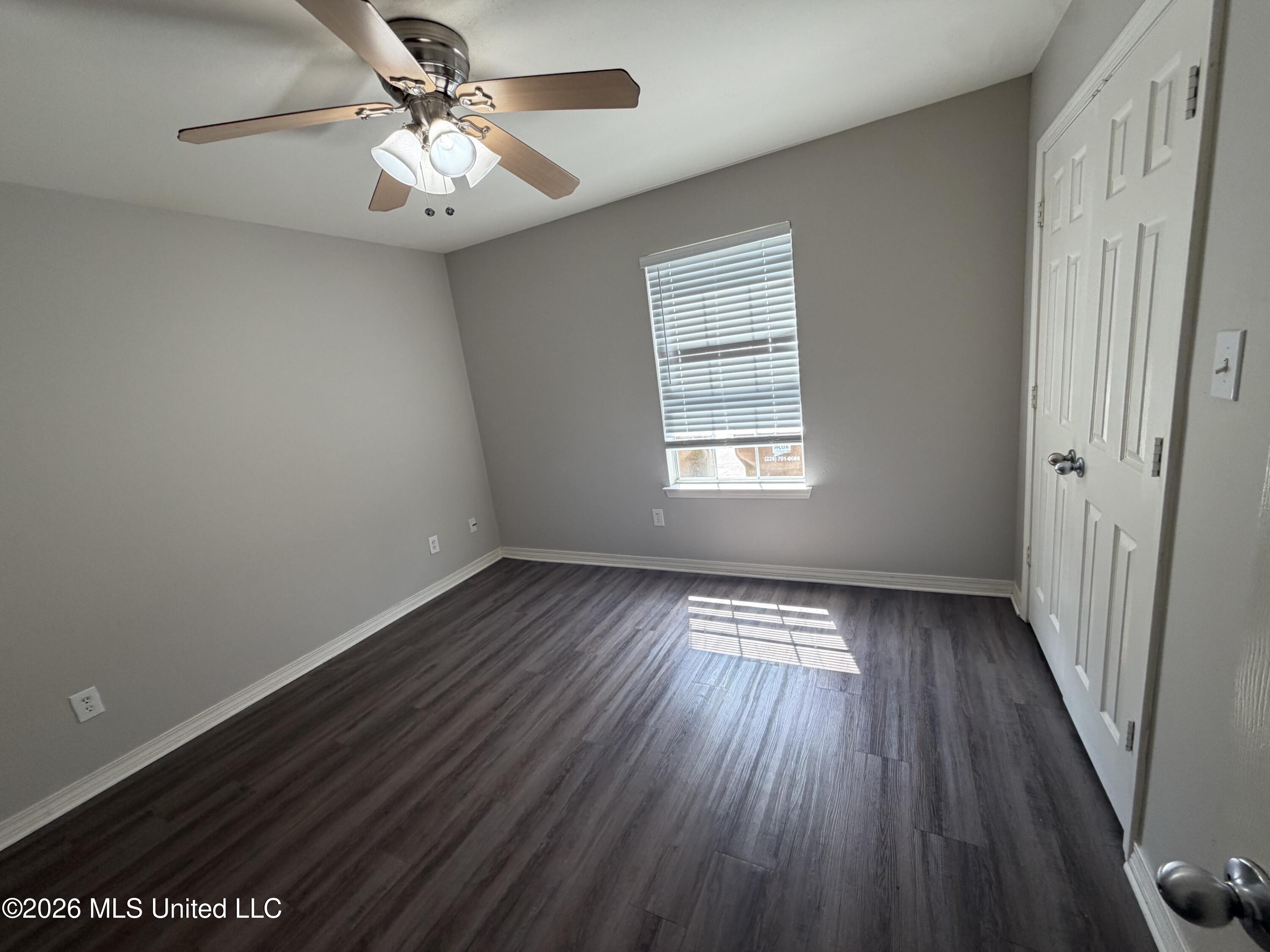 17324 Avondale Circle Property Photo 9