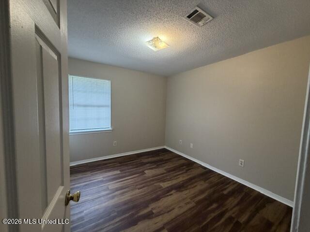 15108 Parkwood Drive Property Photo 5