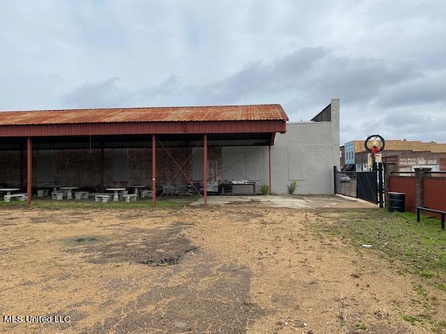 436 W Peace Street Property Photo 2