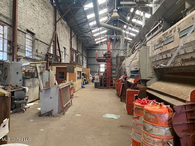 436 W Peace Street Property Photo 8