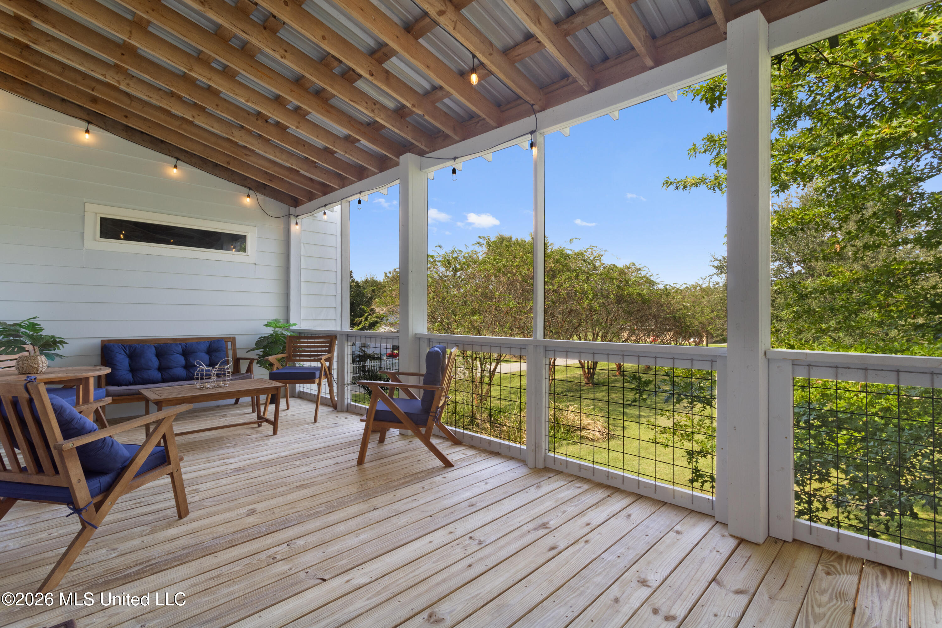 322 Tide Street Property Photo 6
