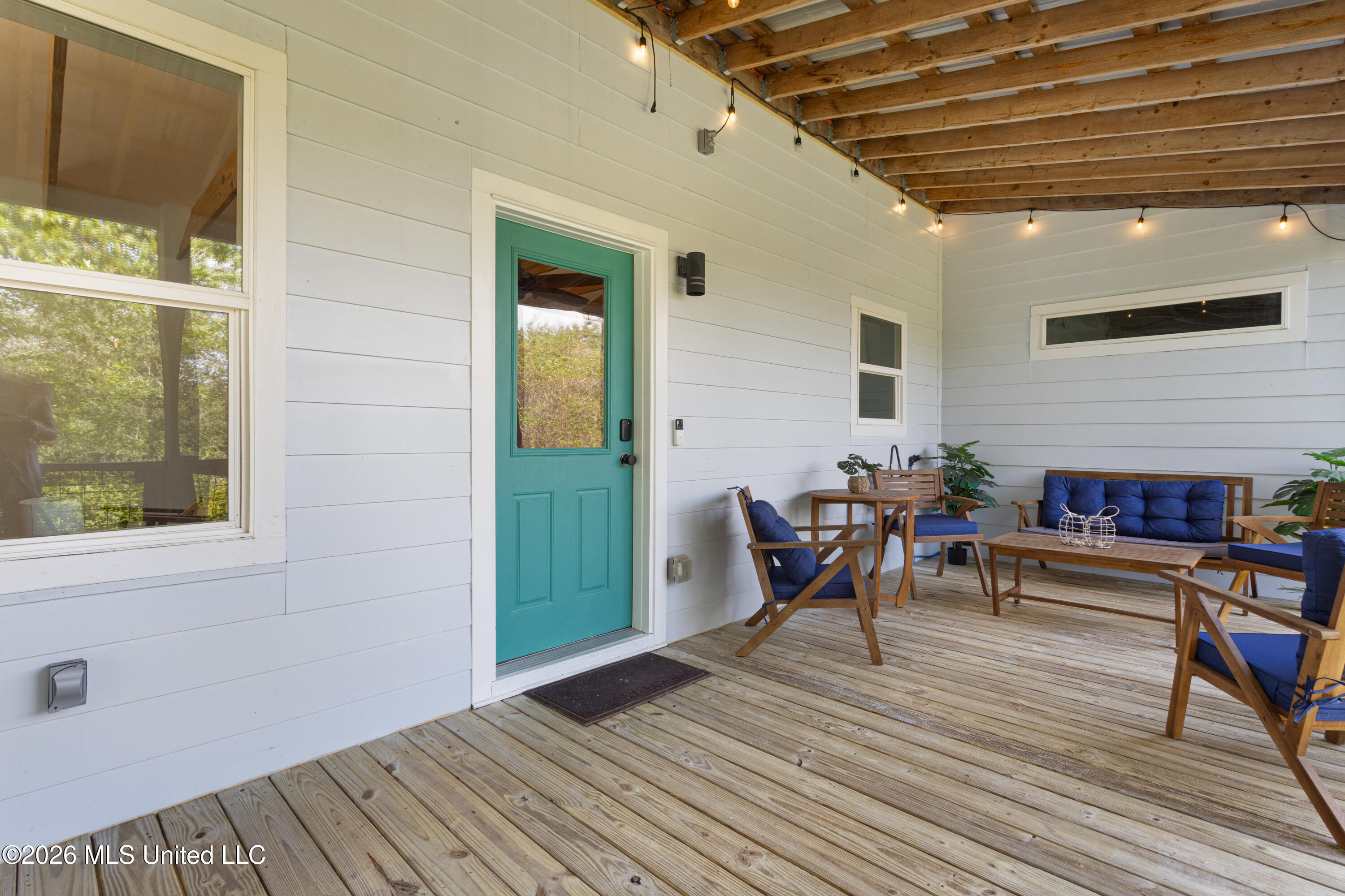 322 Tide Street Property Photo 8