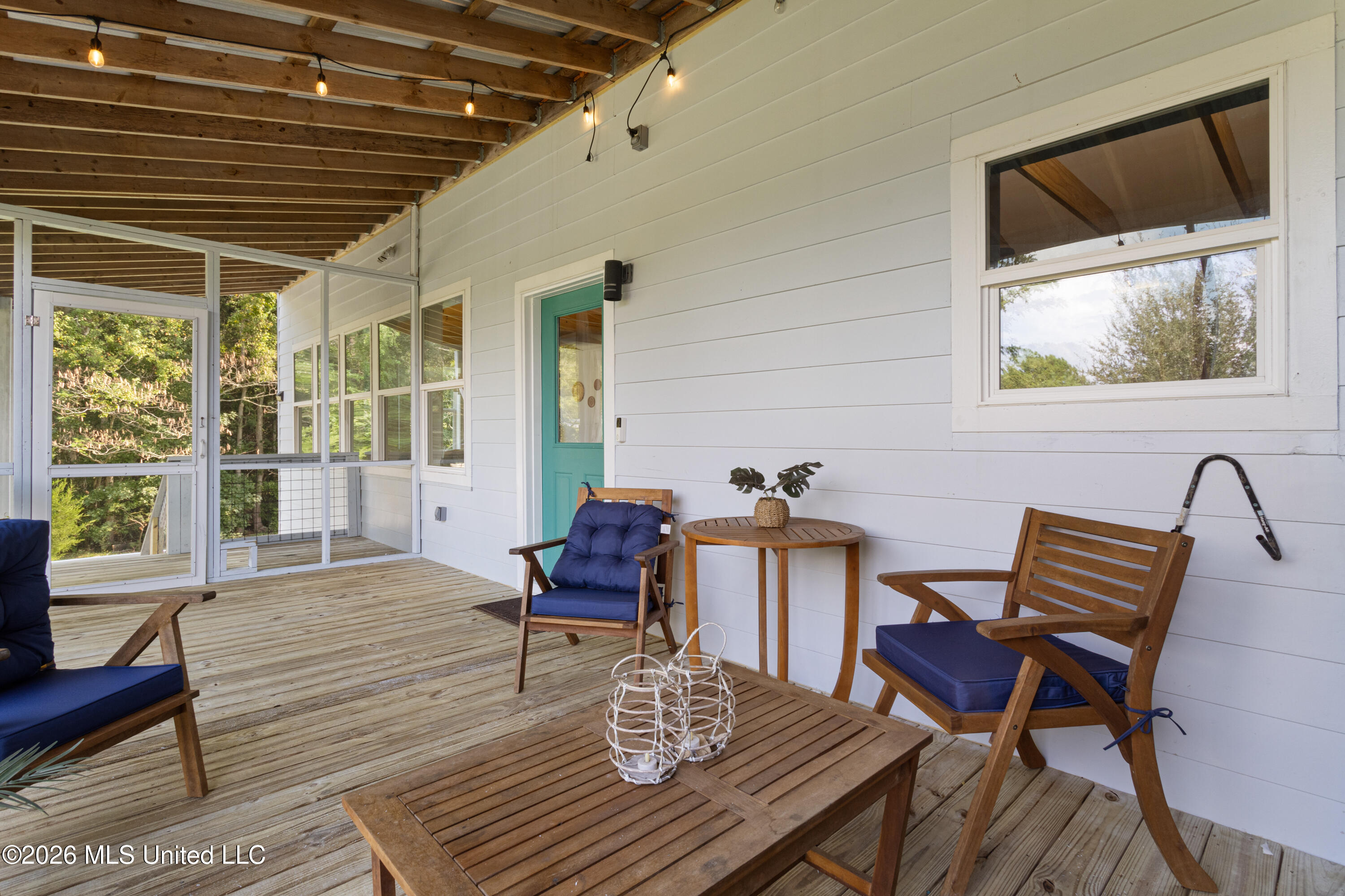 322 Tide Street Property Photo 9