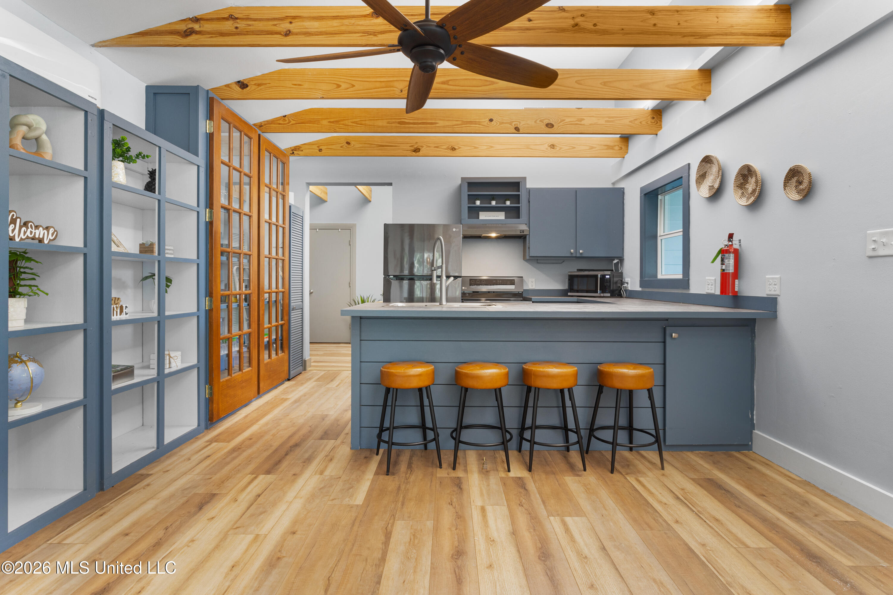 322 Tide Street Property Photo 15
