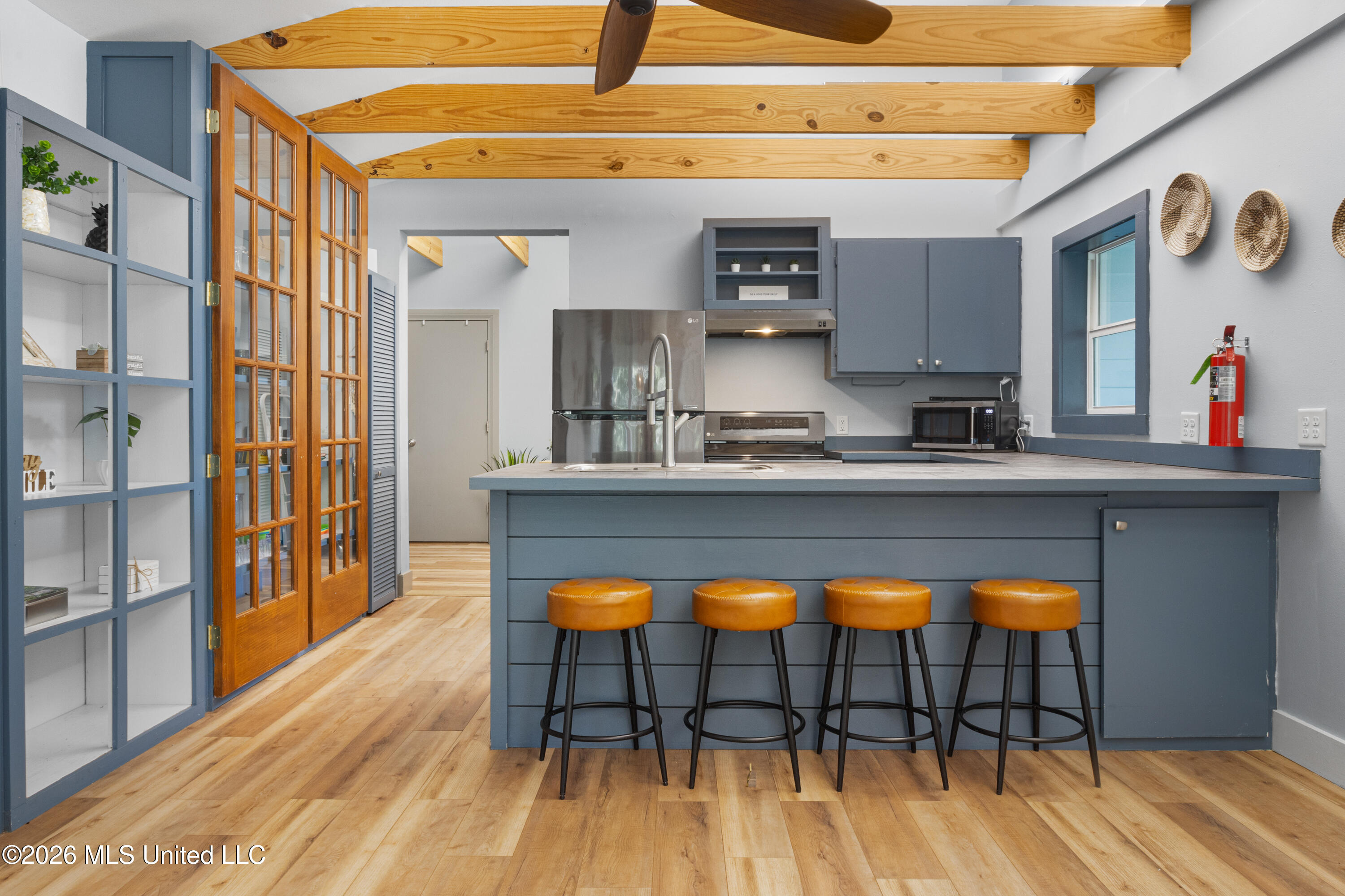 322 Tide Street Property Photo 17