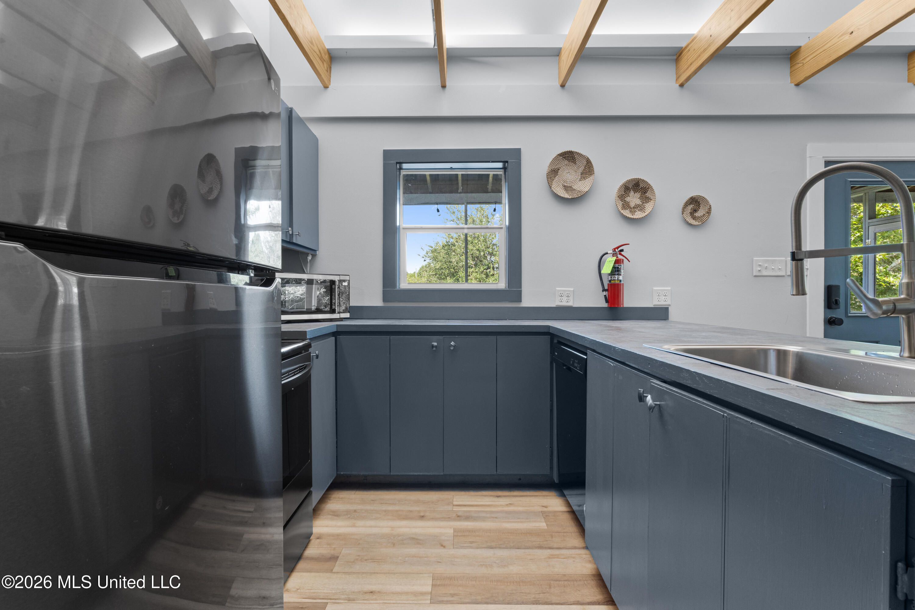 322 Tide Street Property Photo 19