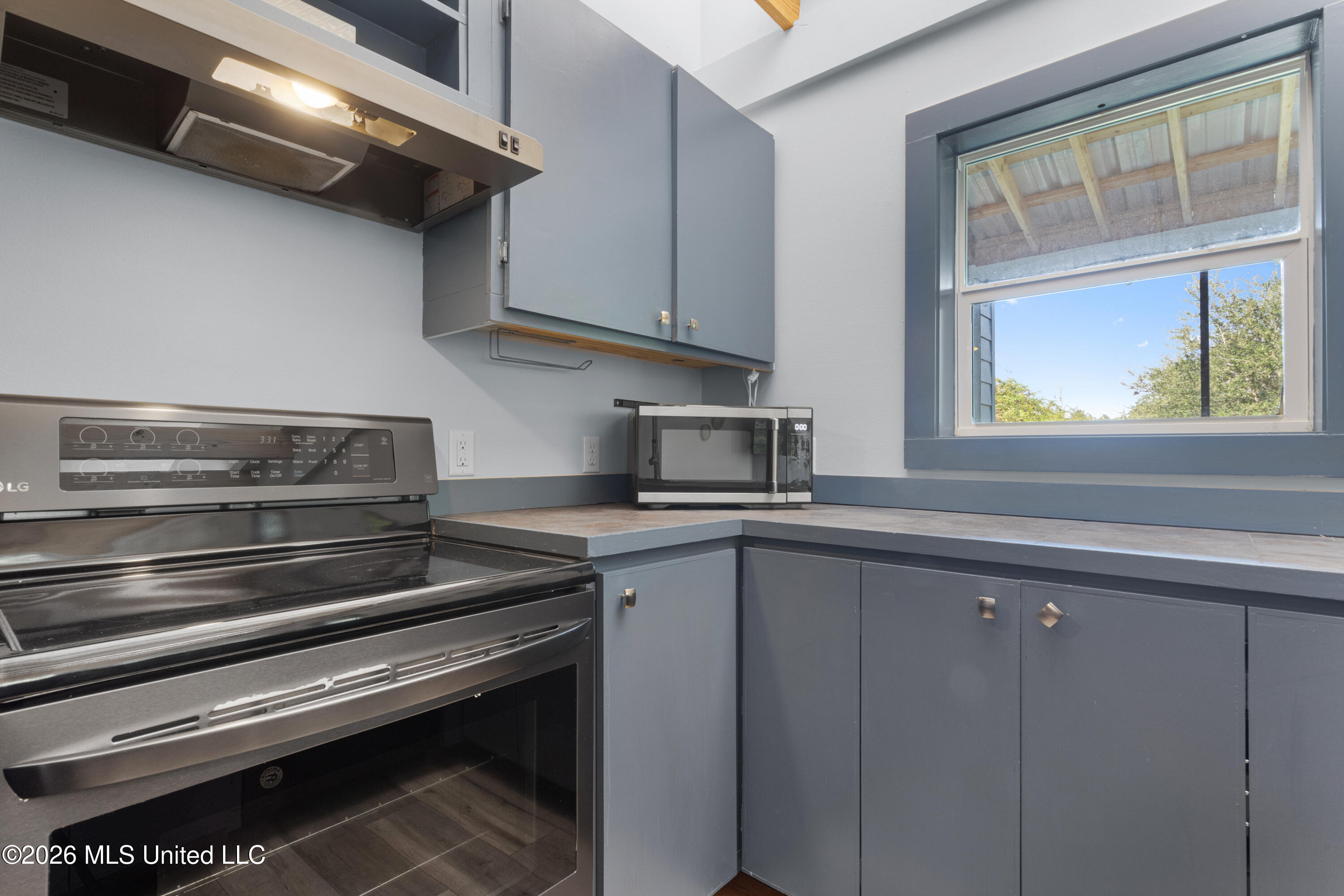 322 Tide Street Property Photo 20