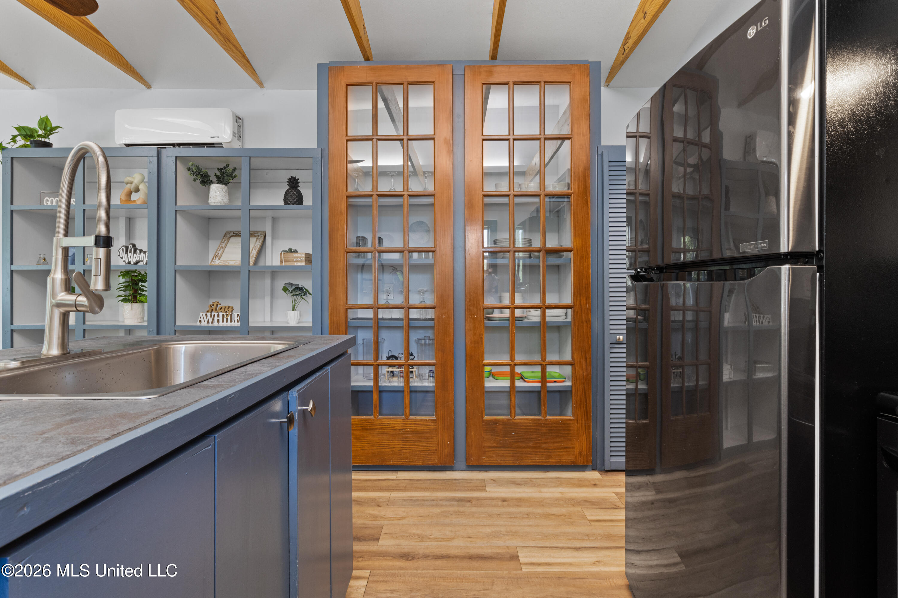 322 Tide Street Property Photo 23