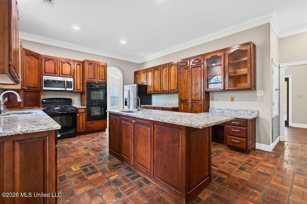 2013 Rue Ulysse Property Photo 5