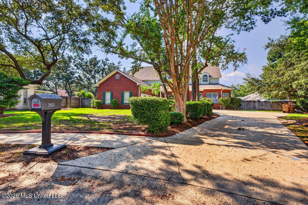 2013 Rue Ulysse Property Photo 11