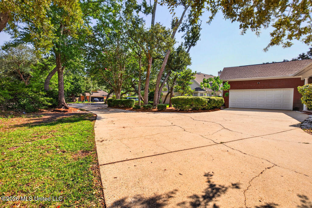 2013 Rue Ulysse Property Photo 12