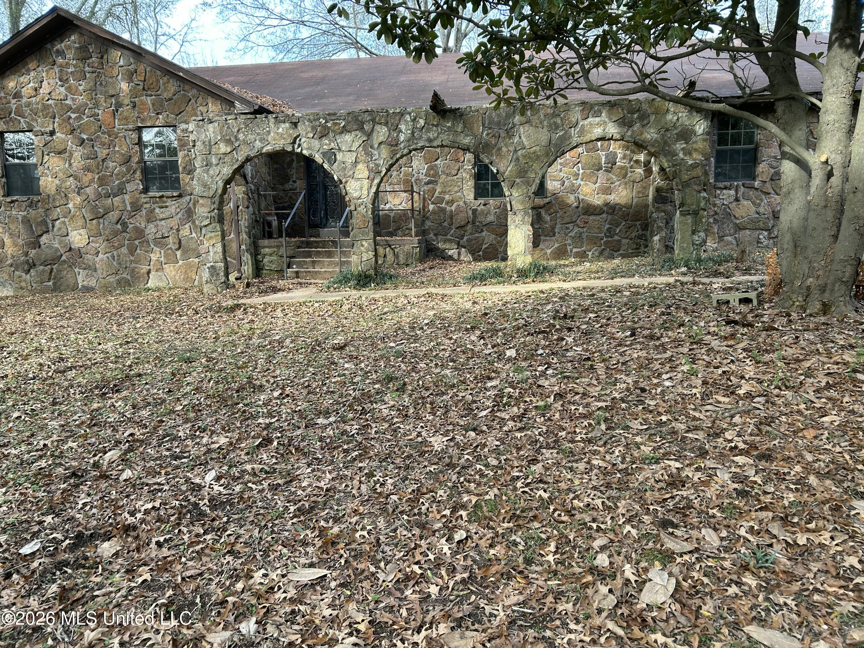 309 Wallace Drive Property Photo 1
