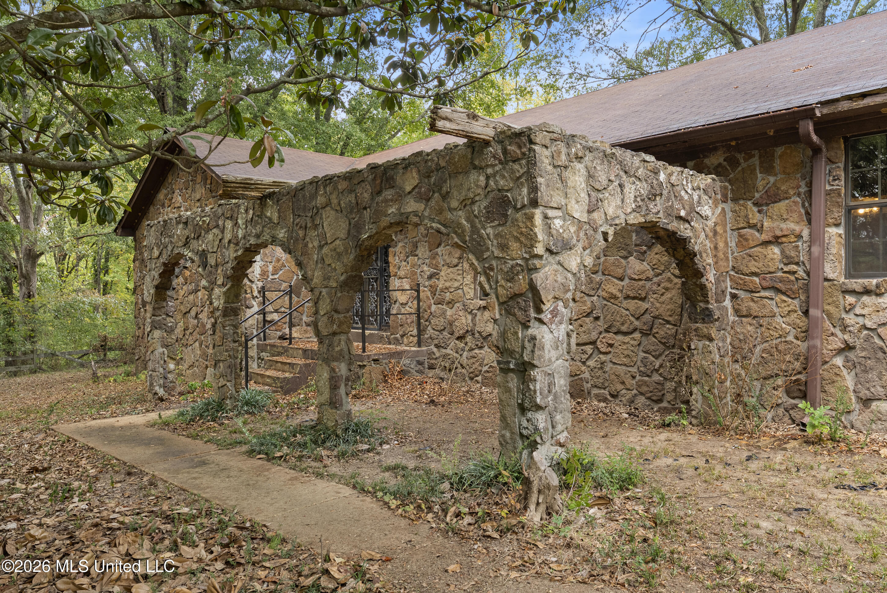 309 Wallace Drive Property Photo 1