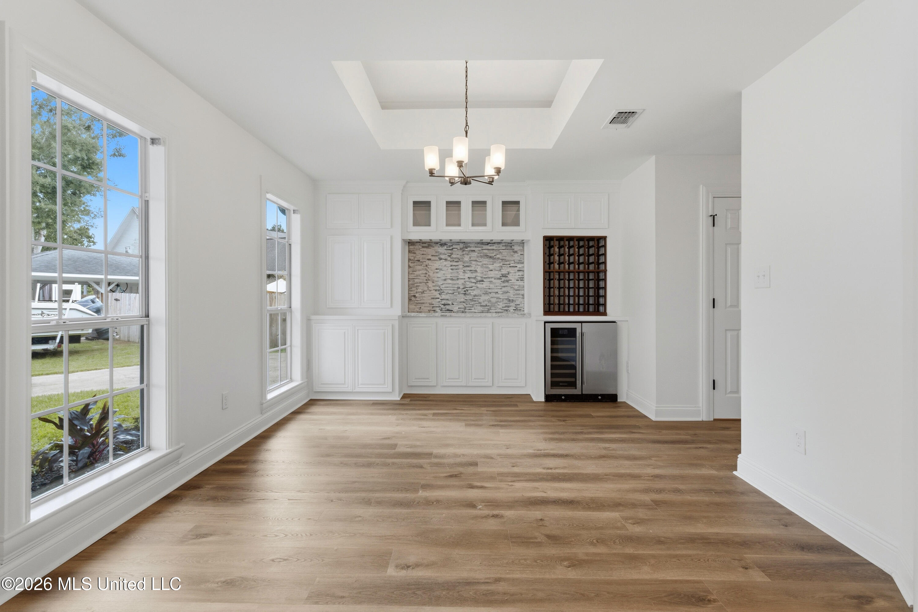 3 Hearthstone Manor Property Photo 5