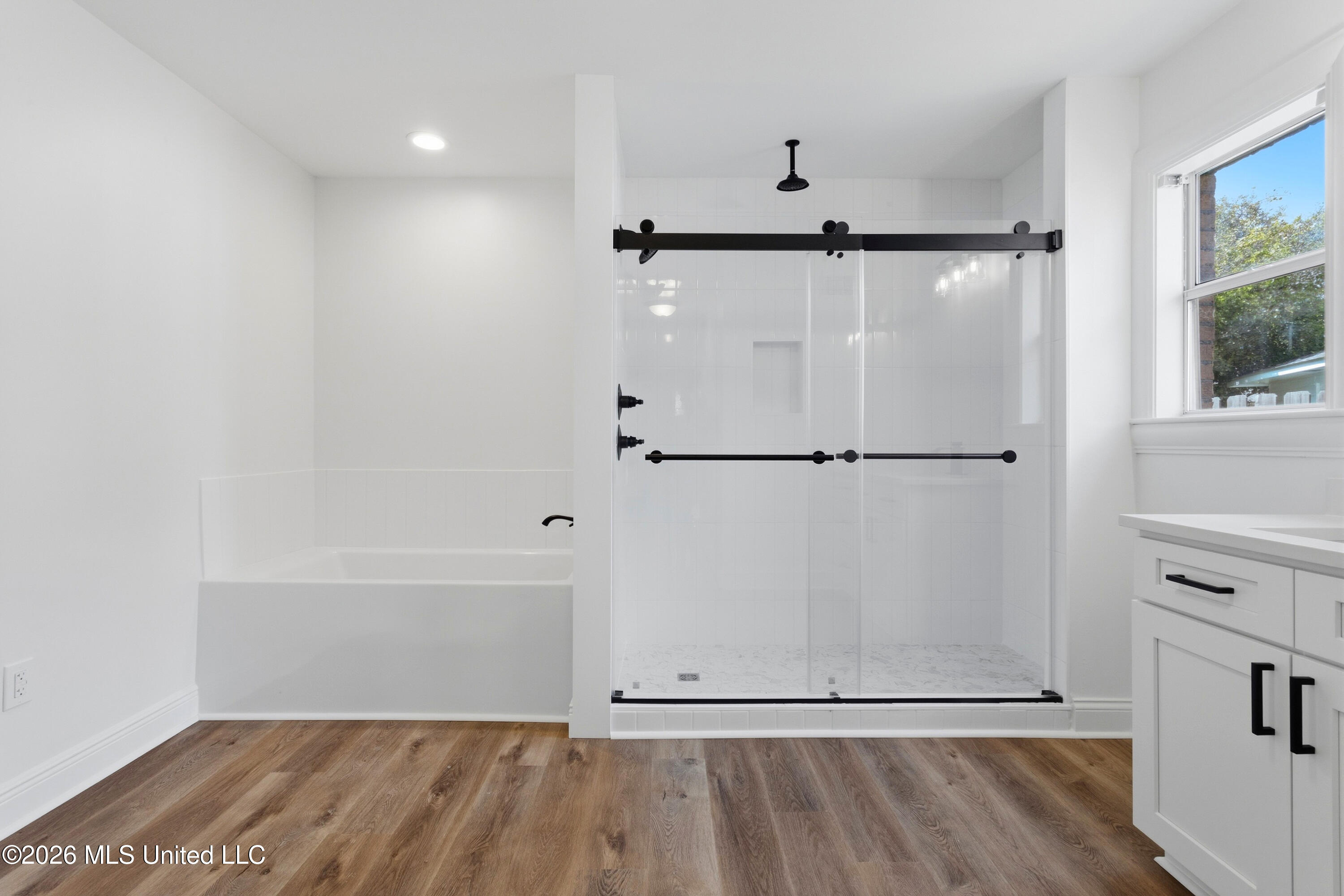3 Hearthstone Manor Property Photo 7