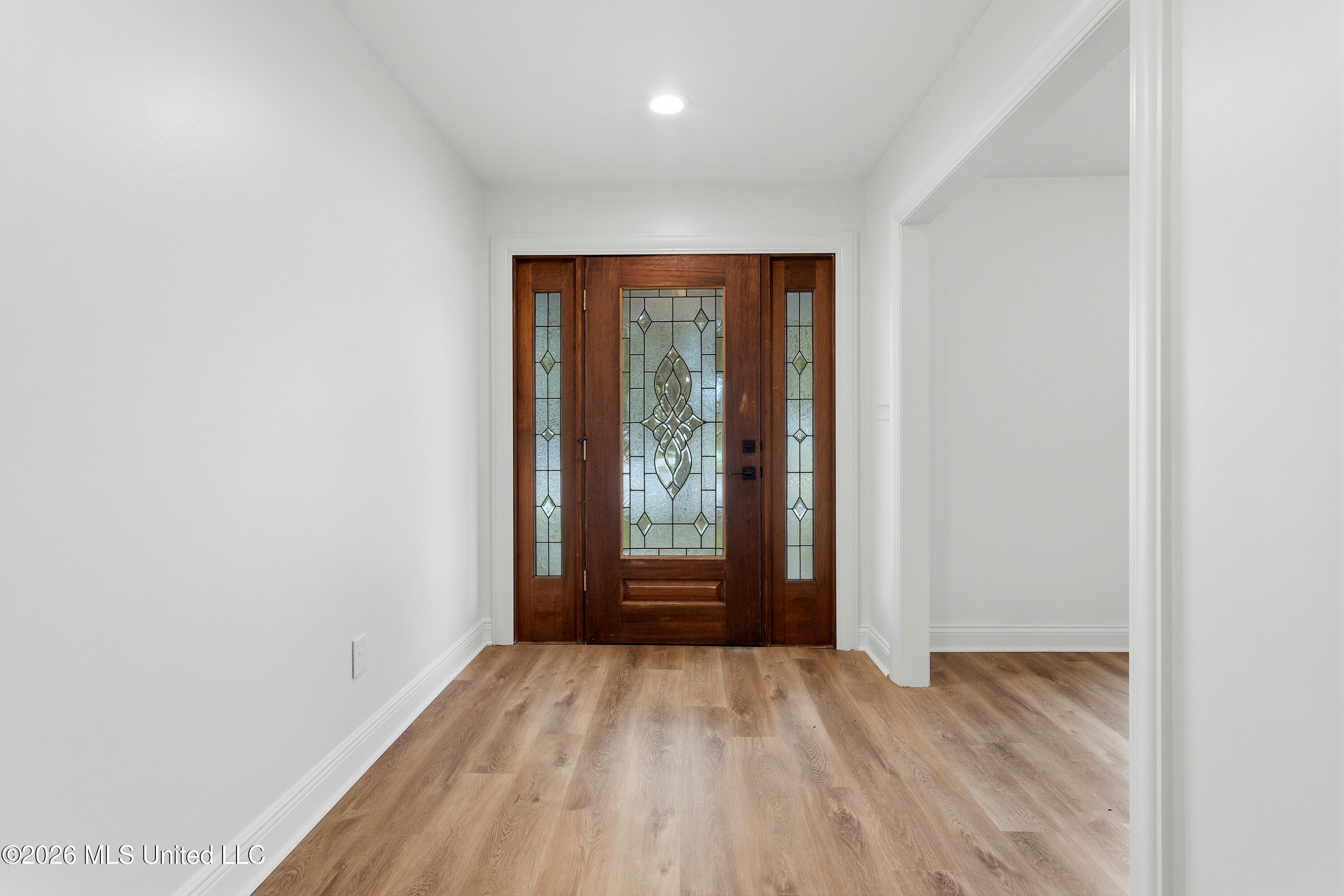 3 Hearthstone Manor Property Photo 8