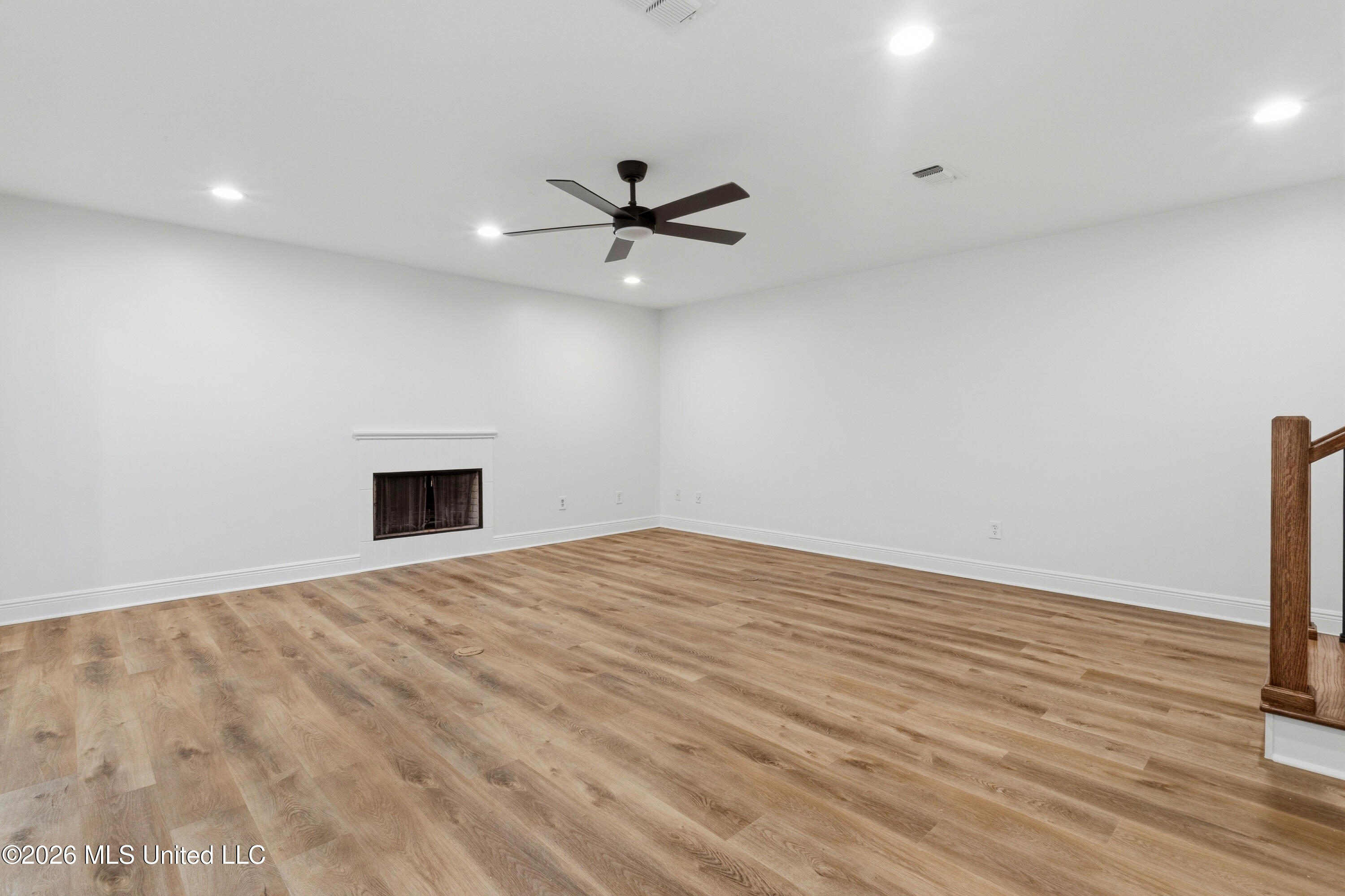 3 Hearthstone Manor Property Photo 10