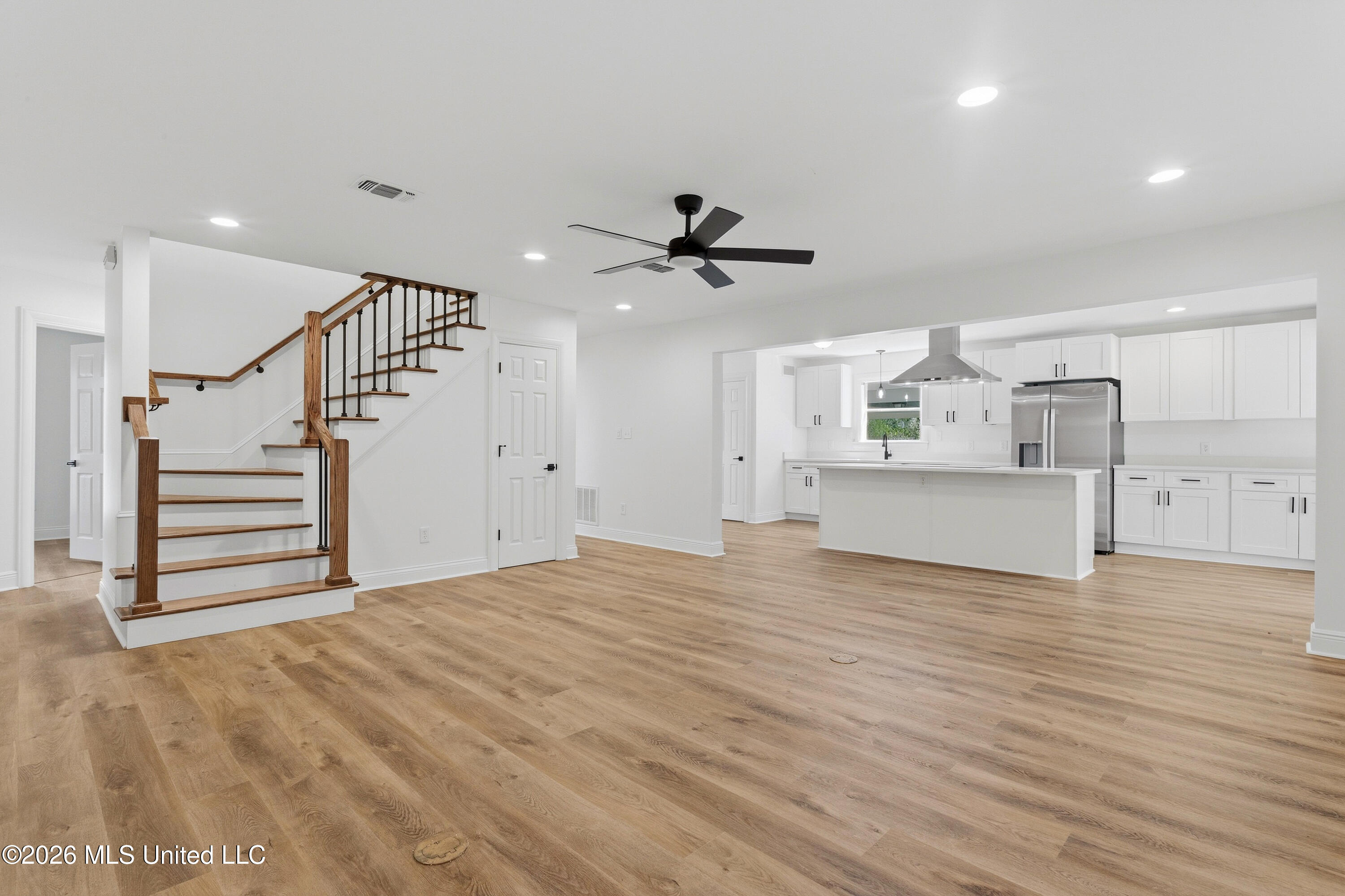 3 Hearthstone Manor Property Photo 11
