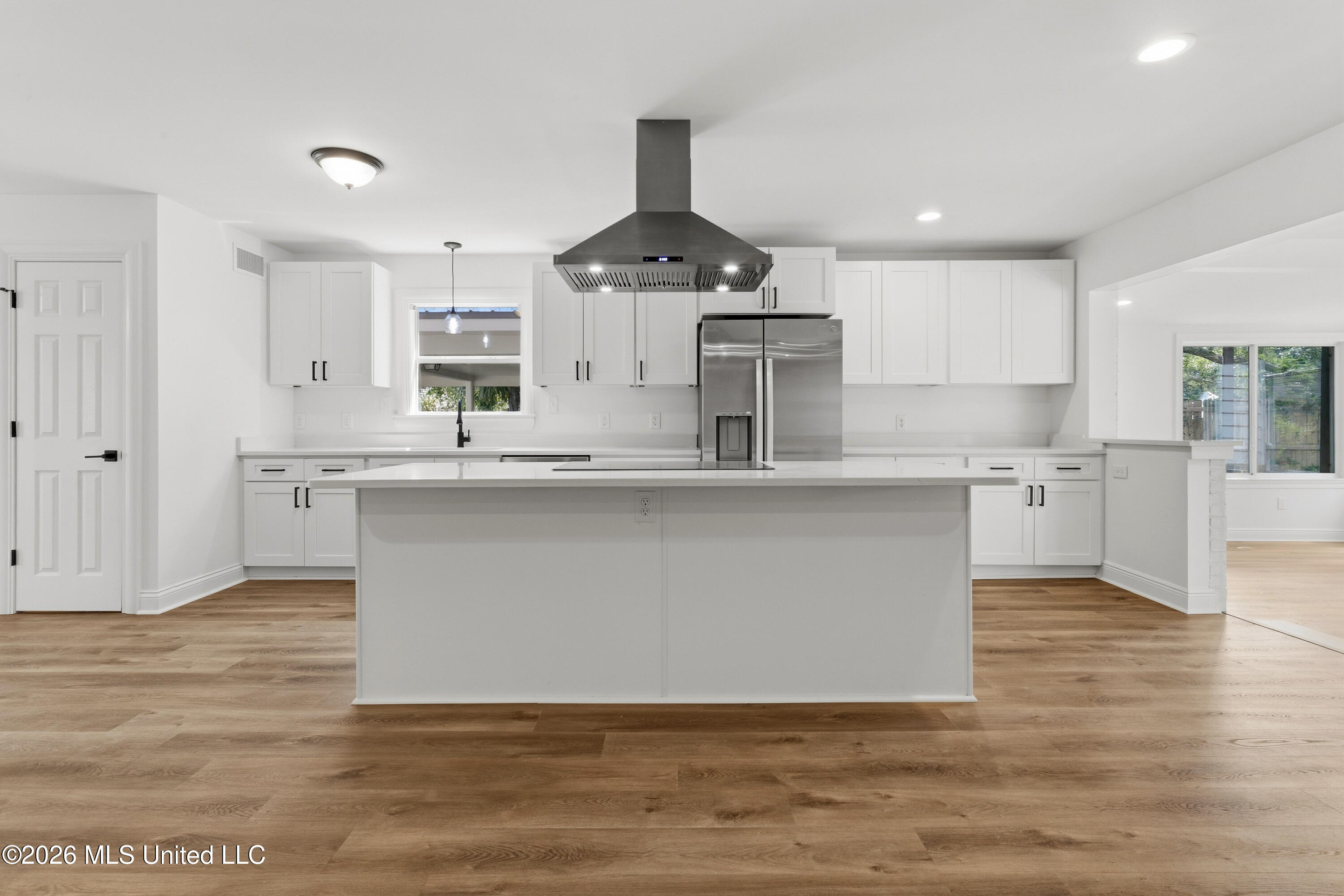 3 Hearthstone Manor Property Photo 12