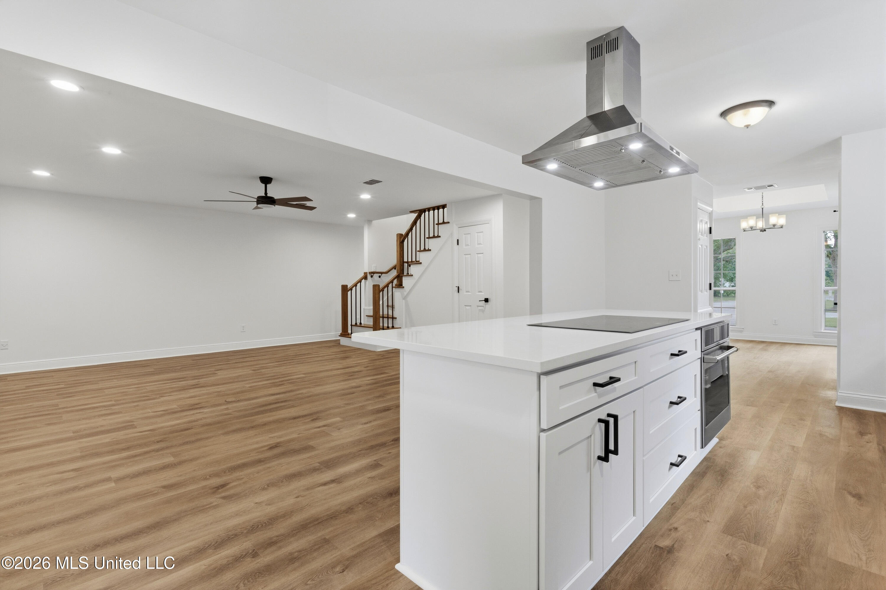 3 Hearthstone Manor Property Photo 16
