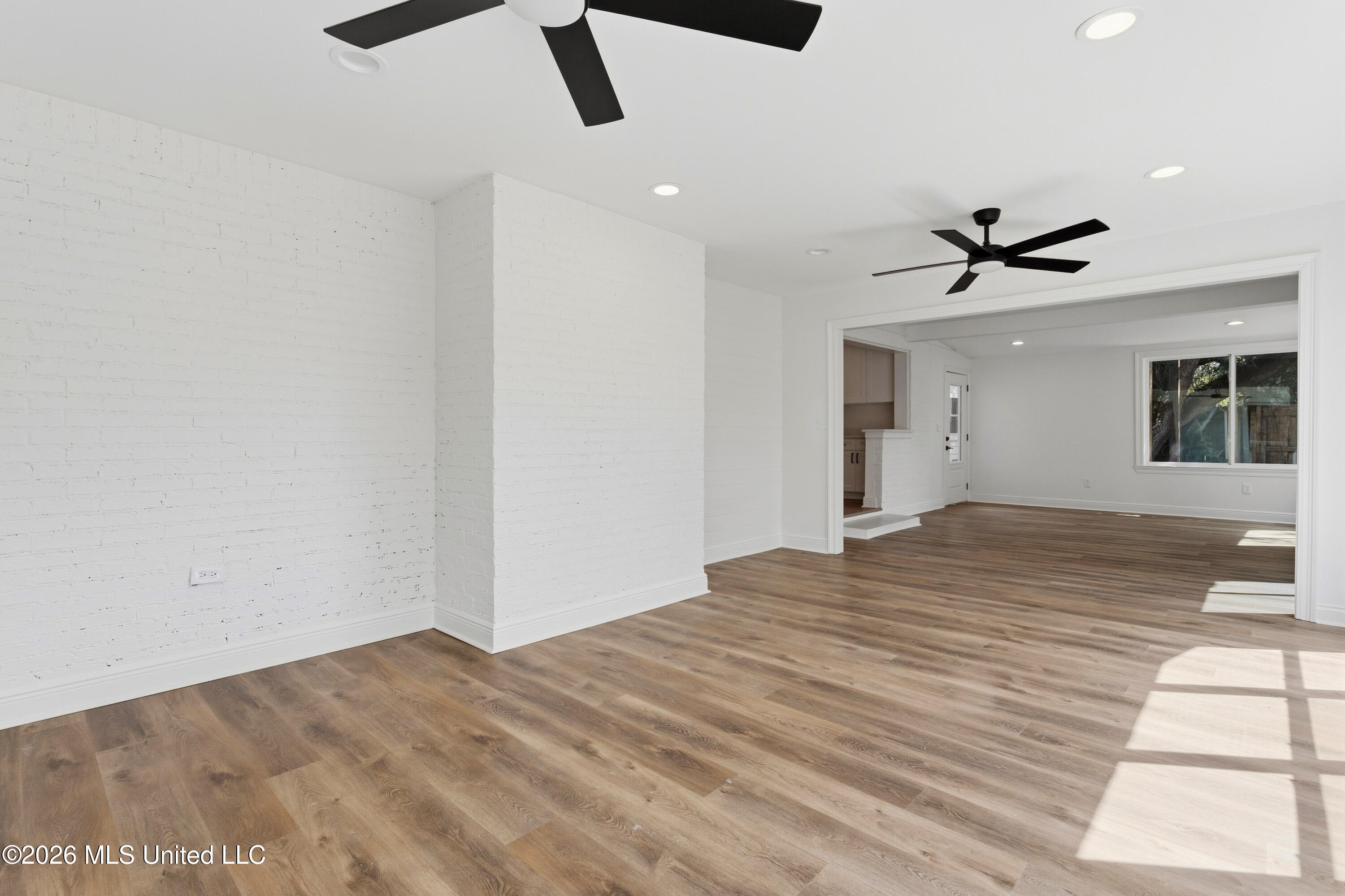 3 Hearthstone Manor Property Photo 21