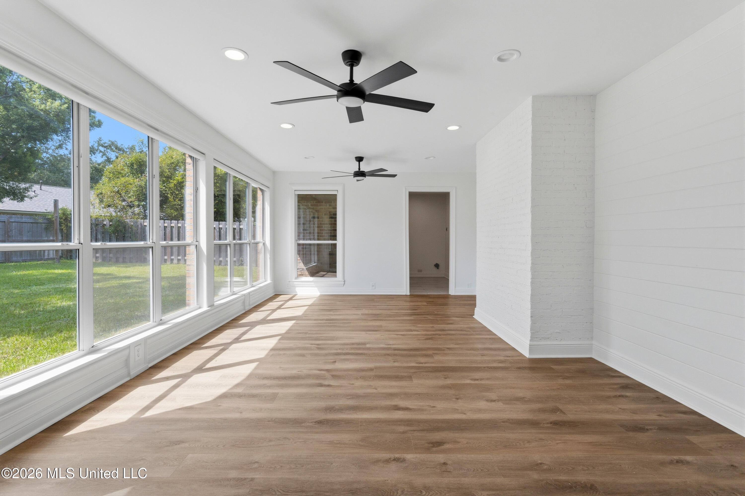 3 Hearthstone Manor Property Photo 23