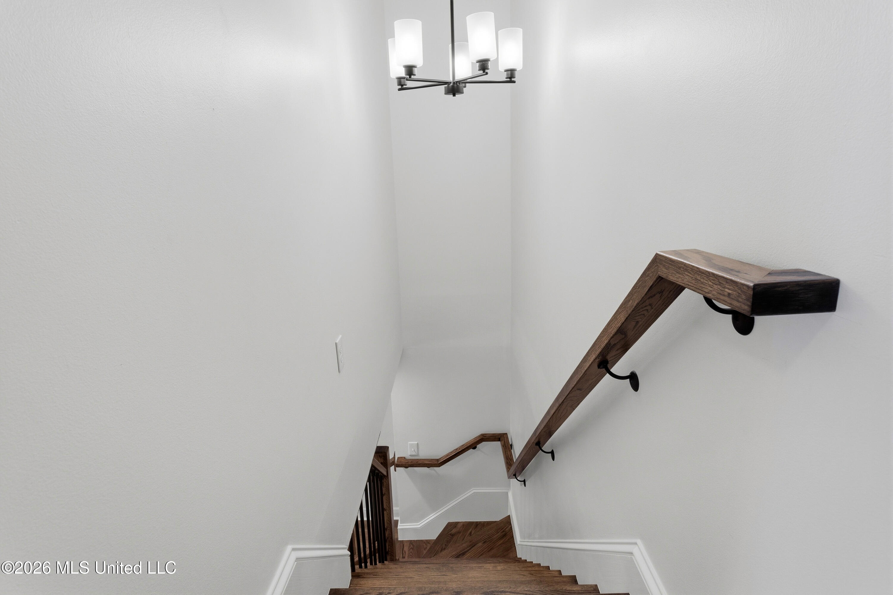 3 Hearthstone Manor Property Photo 32