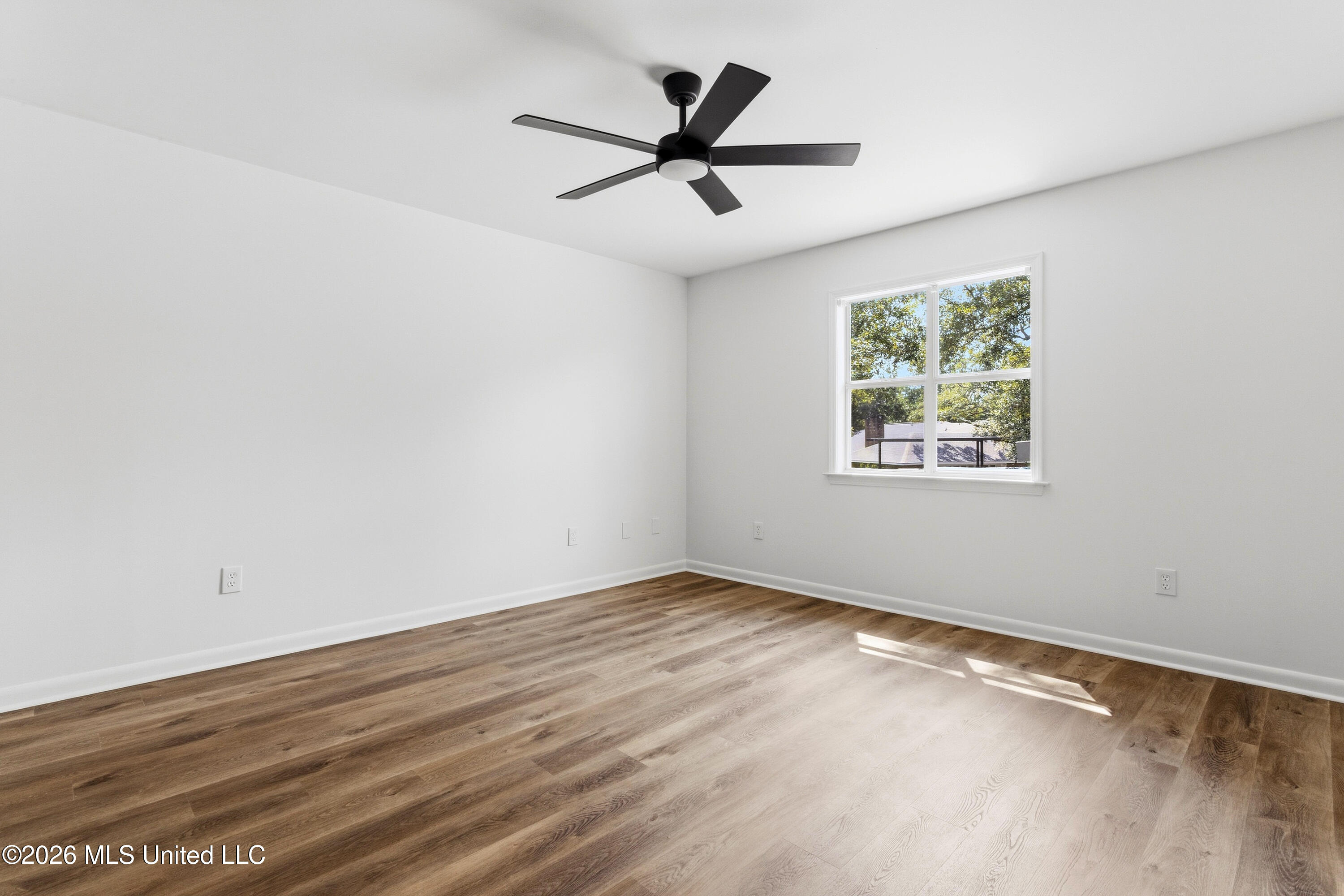 3 Hearthstone Manor Property Photo 33