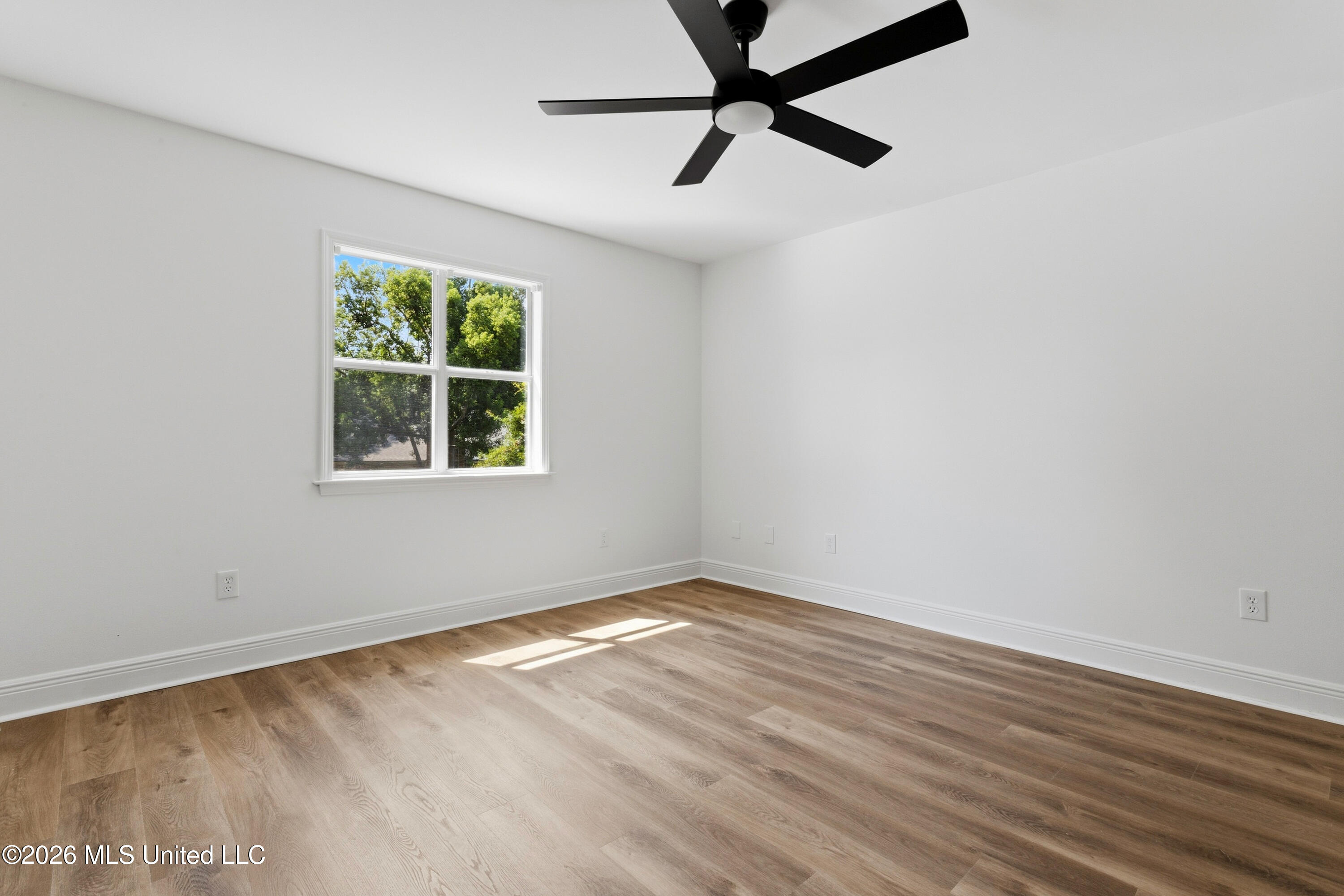 3 Hearthstone Manor Property Photo 39